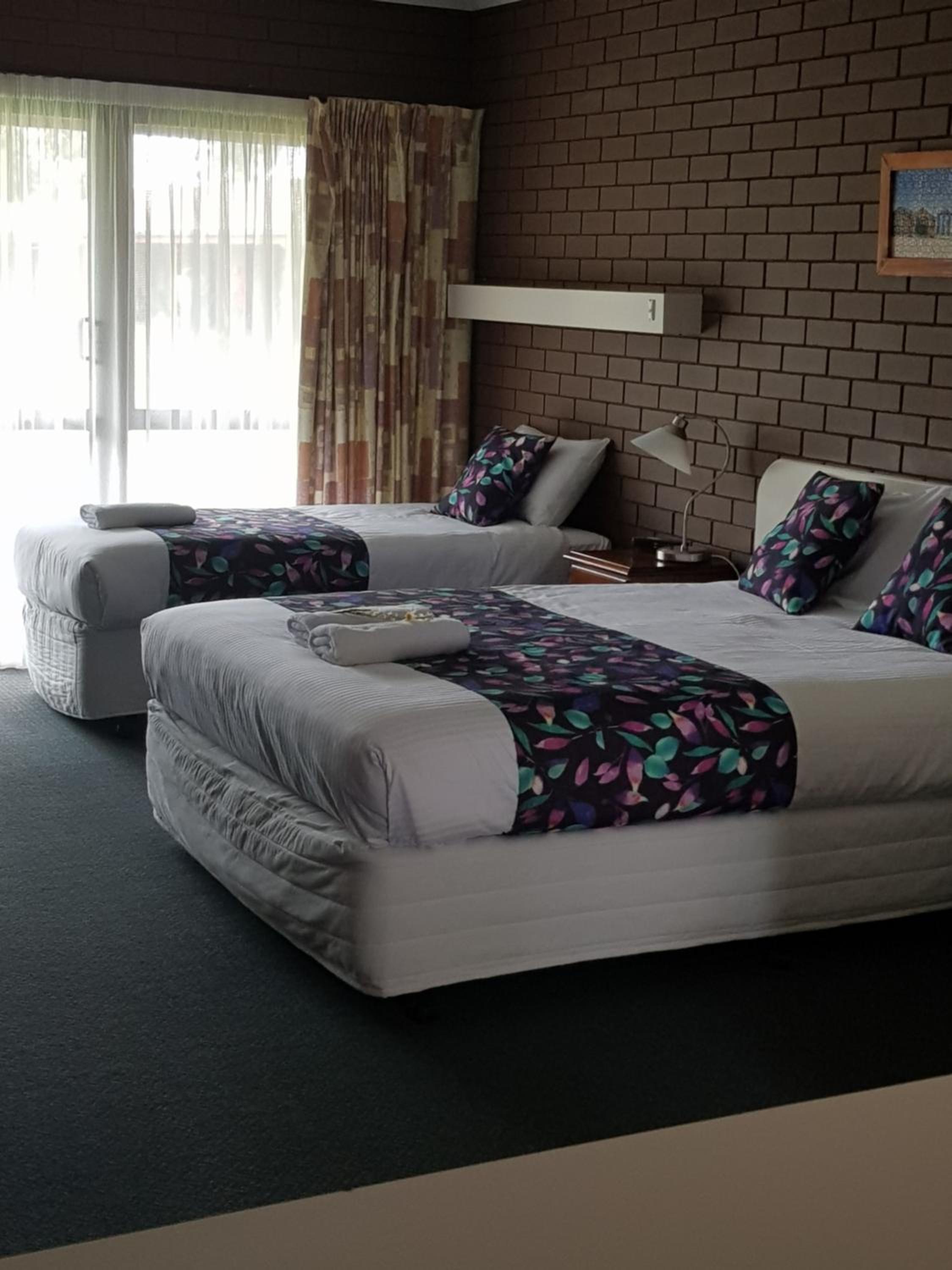 Barooga Country Inn Motel