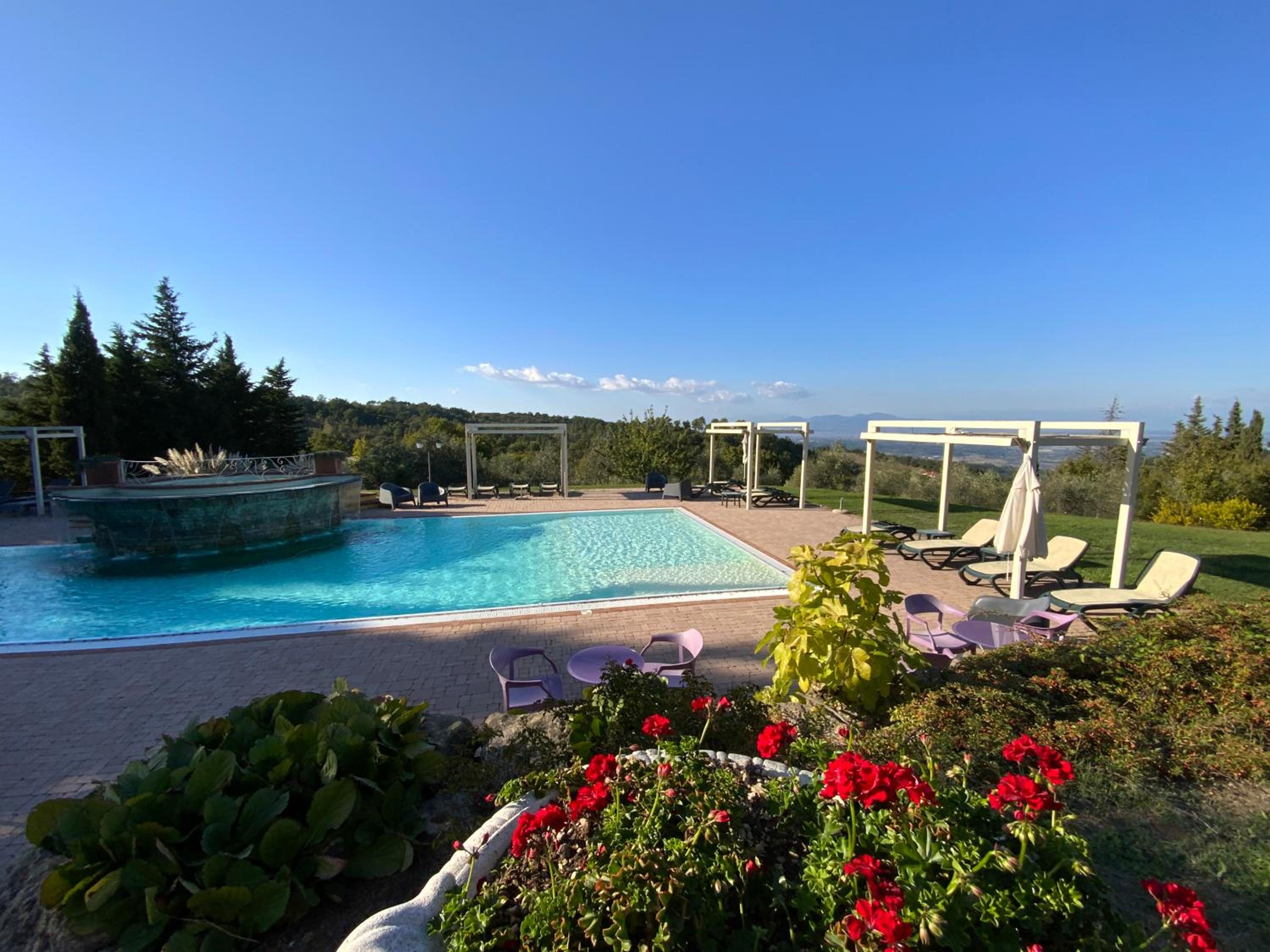 Villa Le Polle di Meletro - Exclusive Tuscan Villa with Private Pool & Panoramic Glass Sauna