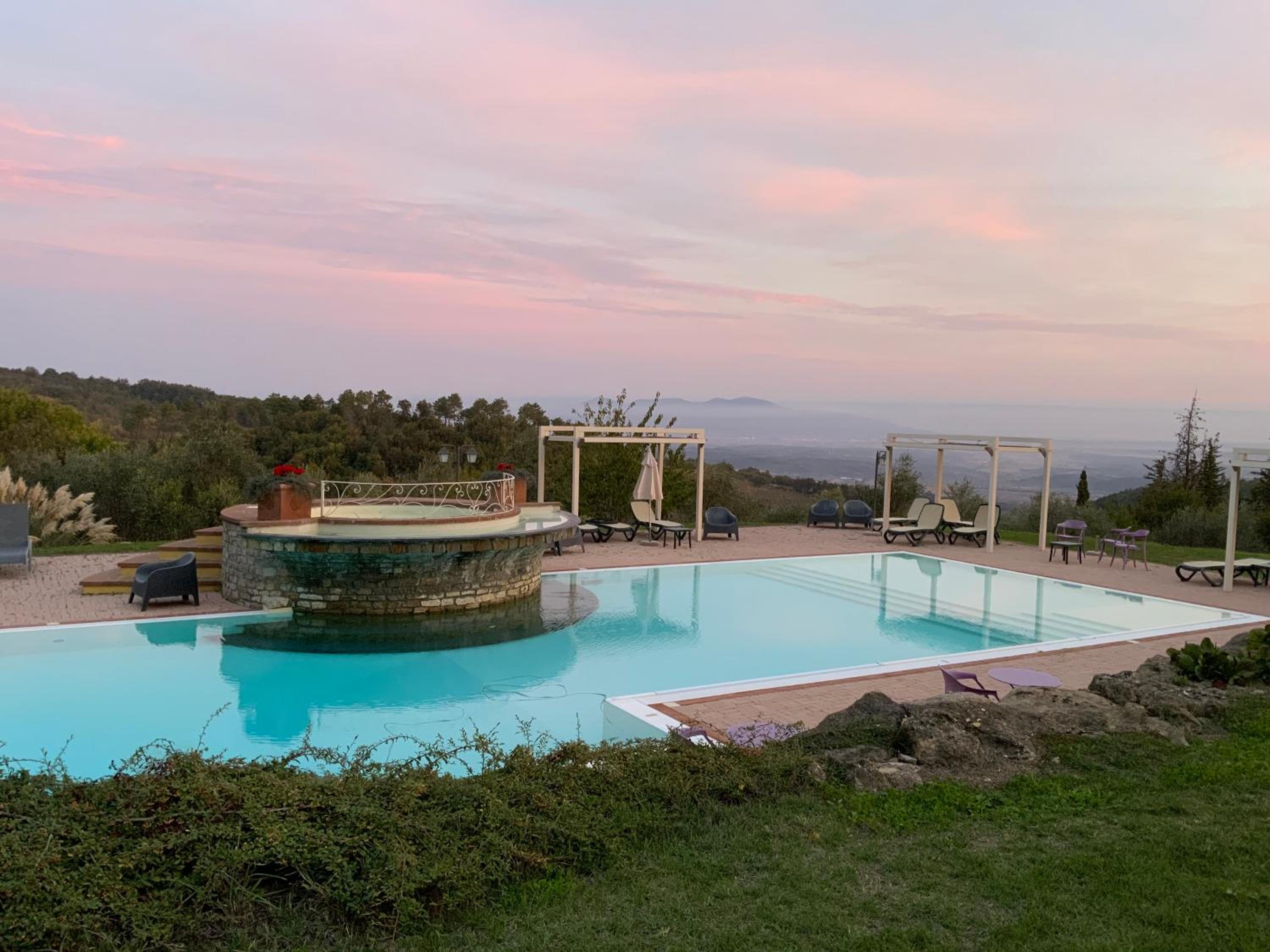 Villa Le Polle di Meletro - Exclusive Tuscan Villa with Private Pool & Panoramic Glass Sauna