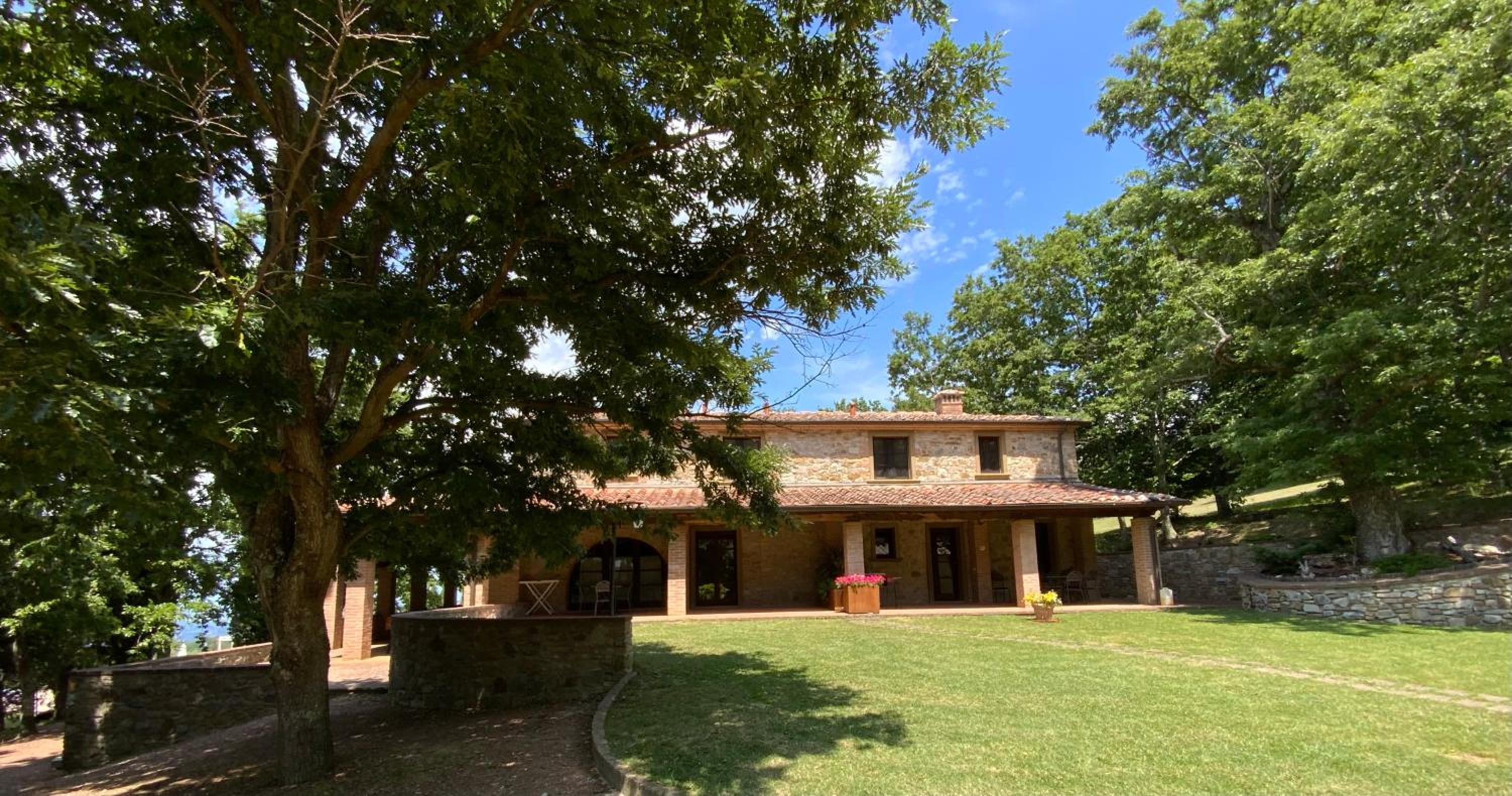 Villa Le Polle di Meletro - Exclusive Tuscan Villa with Private Pool & Panoramic Glass Sauna