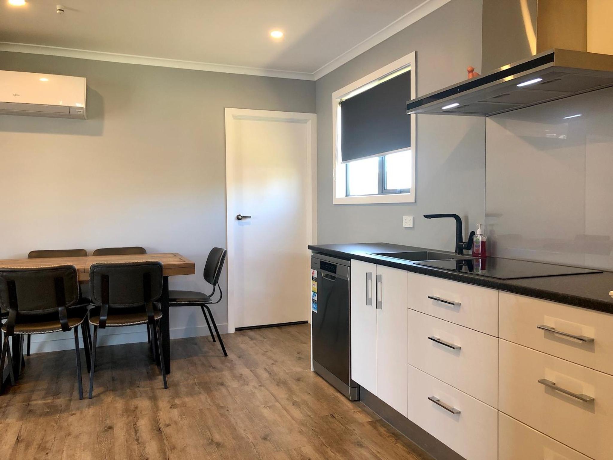 Central, Cosy, Convenient view 2