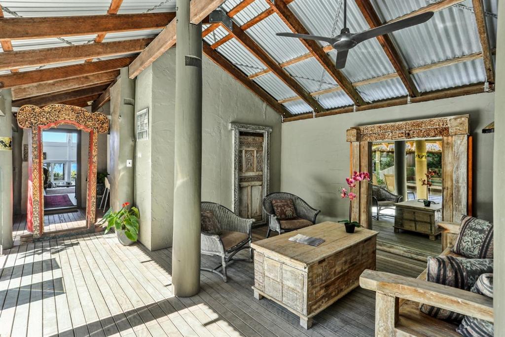 Balinese Beach House, Sunshine Beach