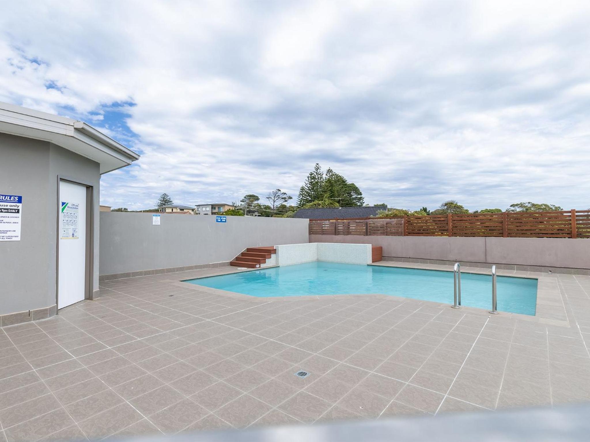 Footprints 1, 6-10 Market Street - Surfside Apartments