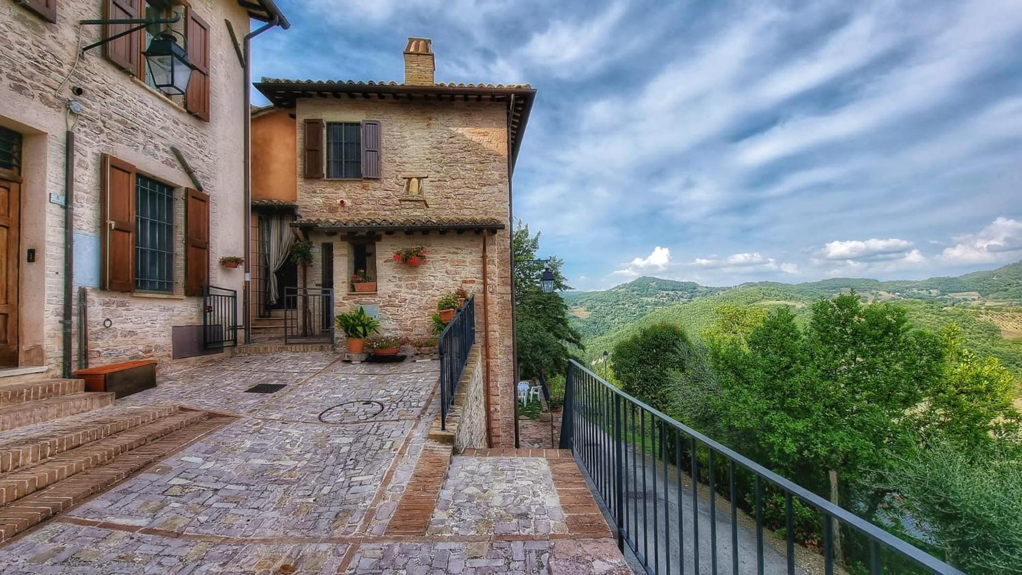 La casa della maestra località San Giovanni Spello