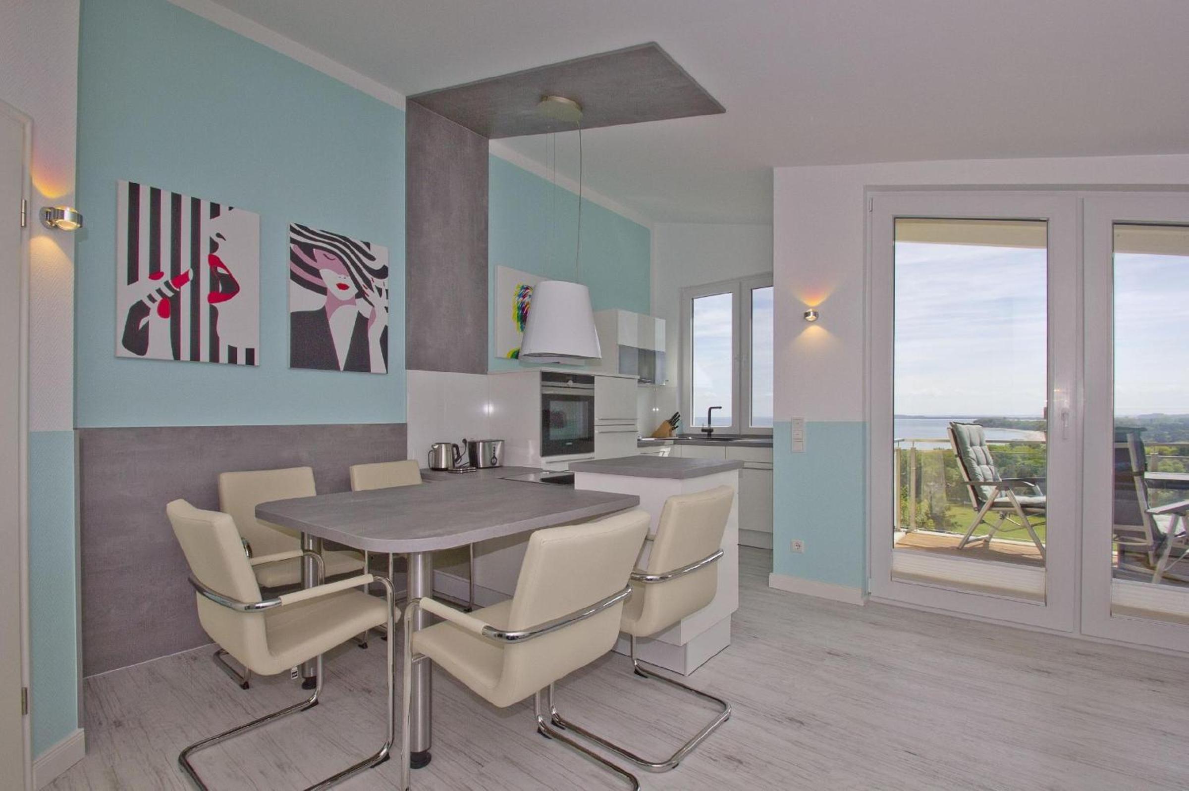 Meeresblick-Residenzen-FeWo-67-deluxe-Balkon-Meerblick-Sauna-u-Schwimmbadnutzung view 2