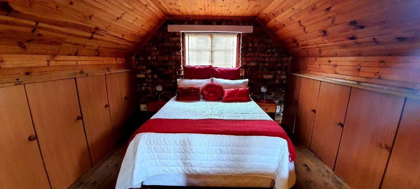 Cozy Cottage +/- 500m from the beach view 3
