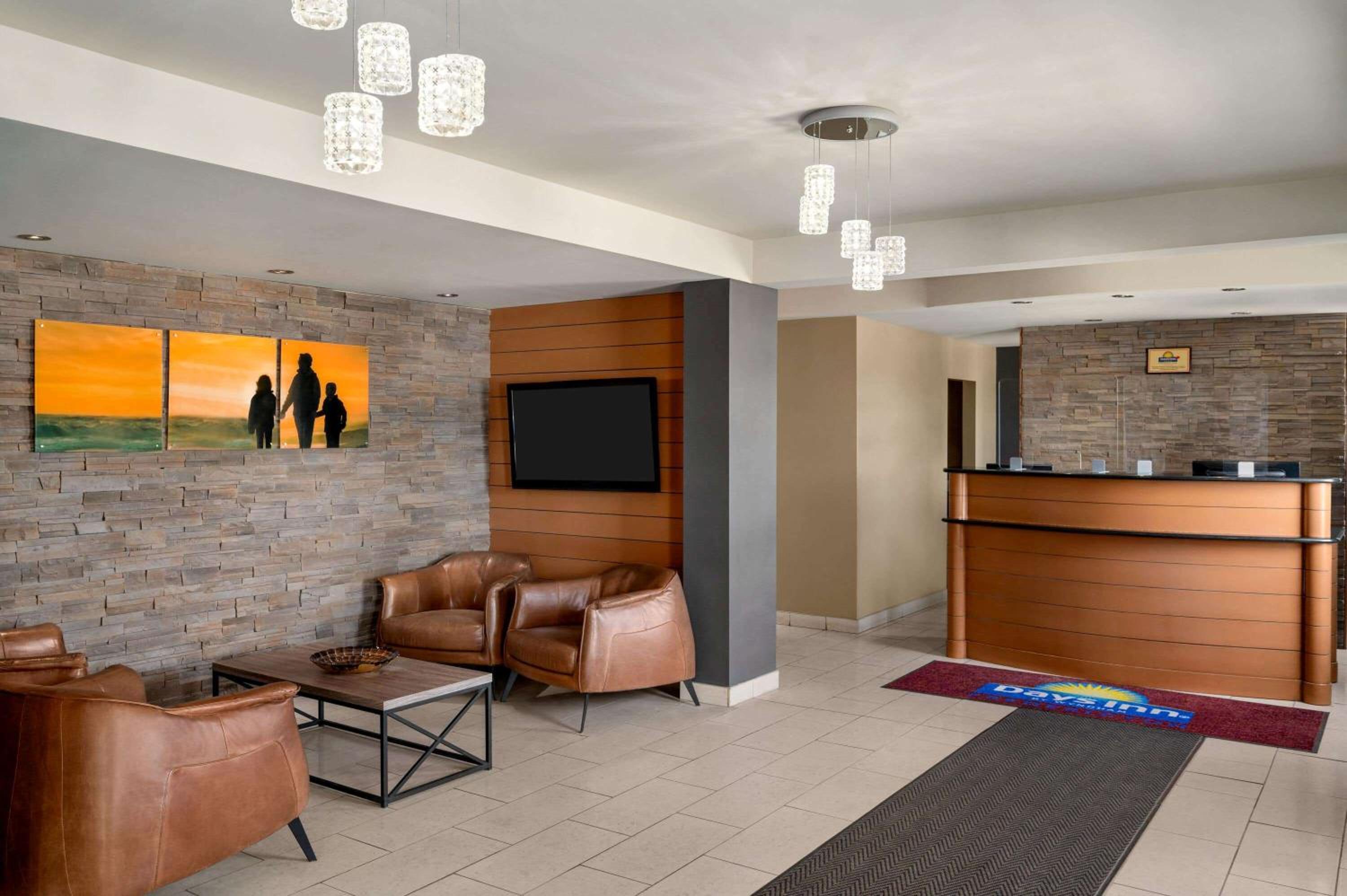 Fredericton Vacations - Days Inn by Wyndham Fredericton - Property Image 2