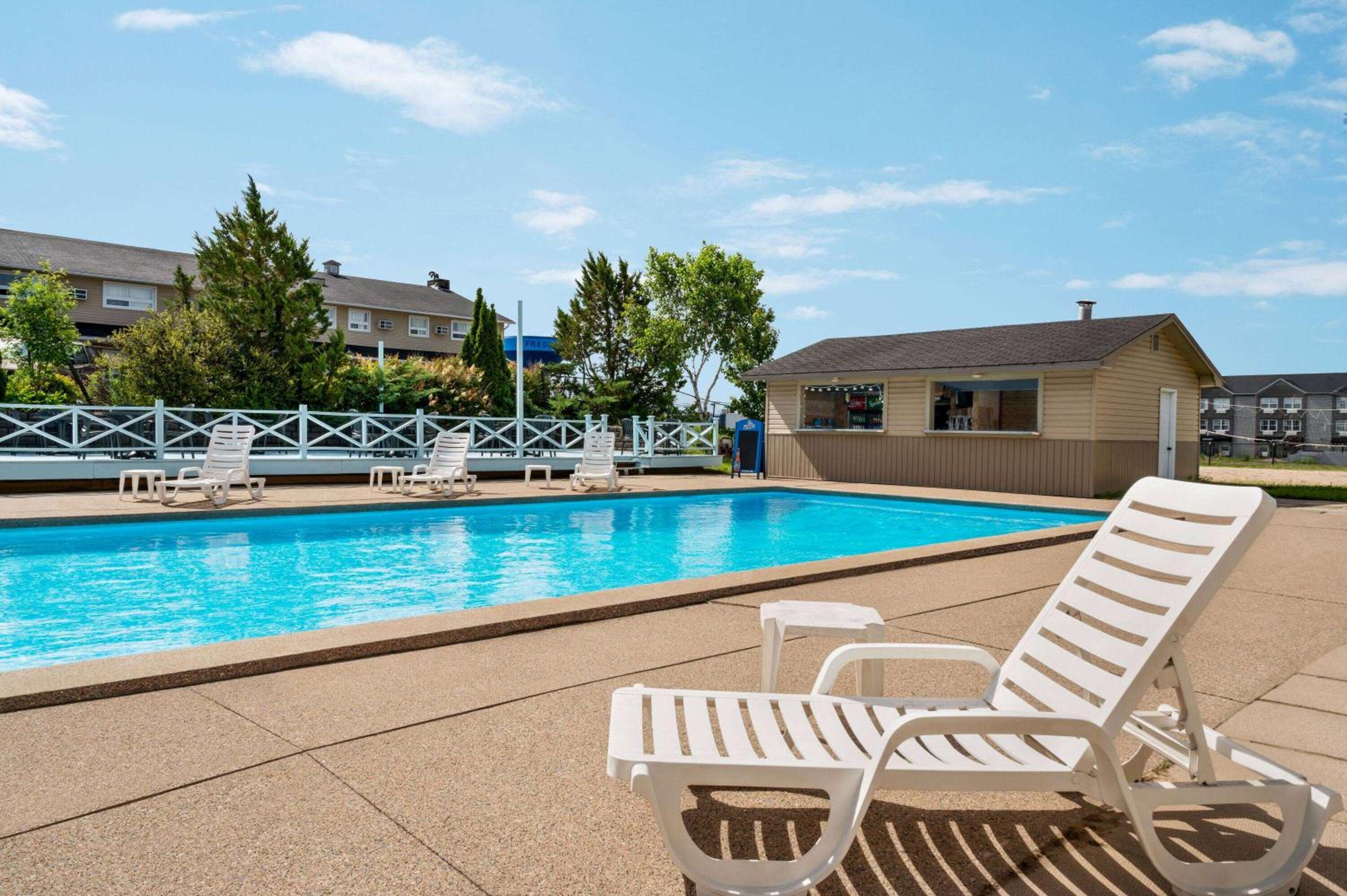 Fredericton Vacations - Days Inn by Wyndham Fredericton - Property Image 3