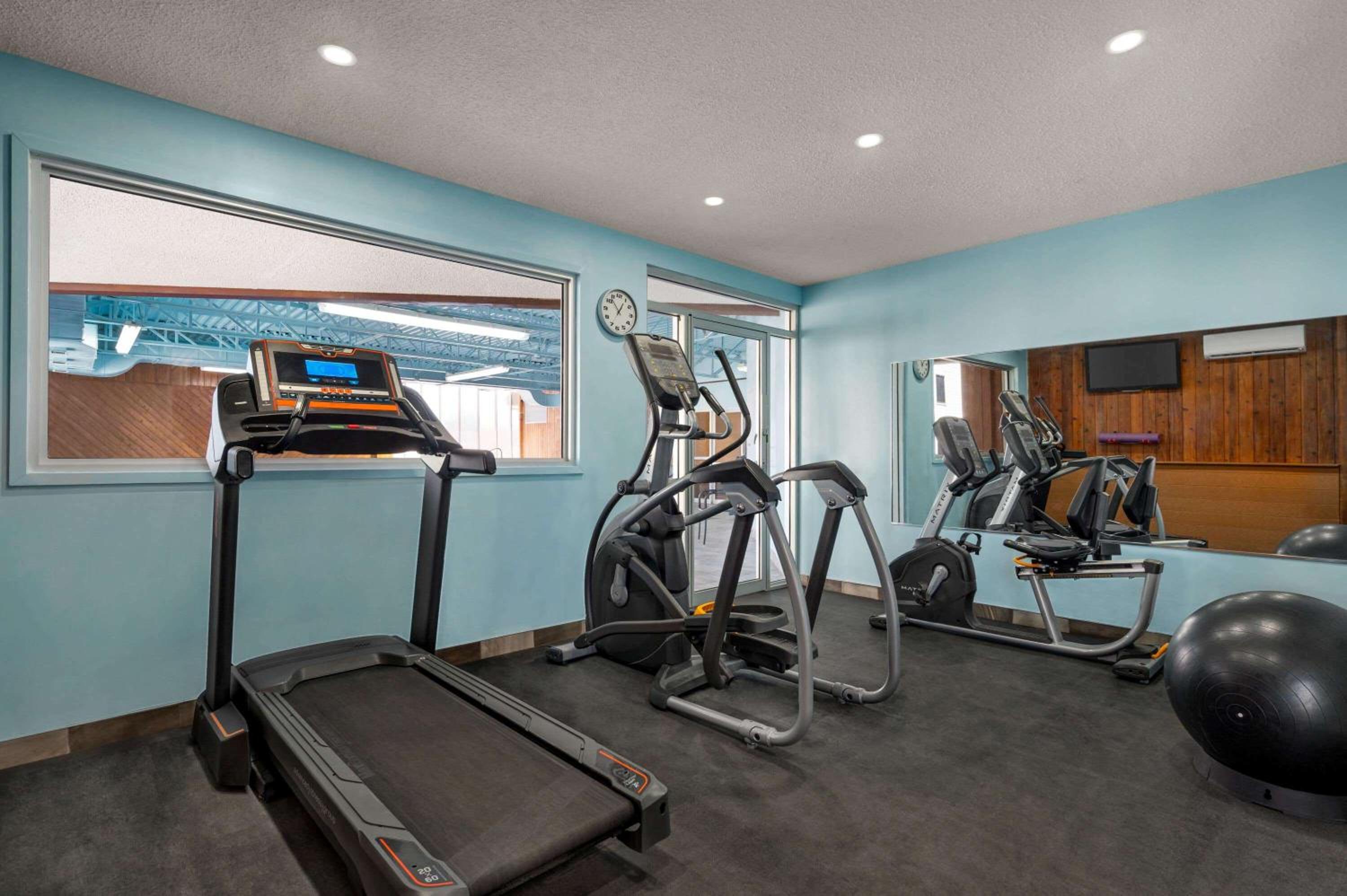 Fredericton Vacations - Days Inn by Wyndham Fredericton - Property Image 4