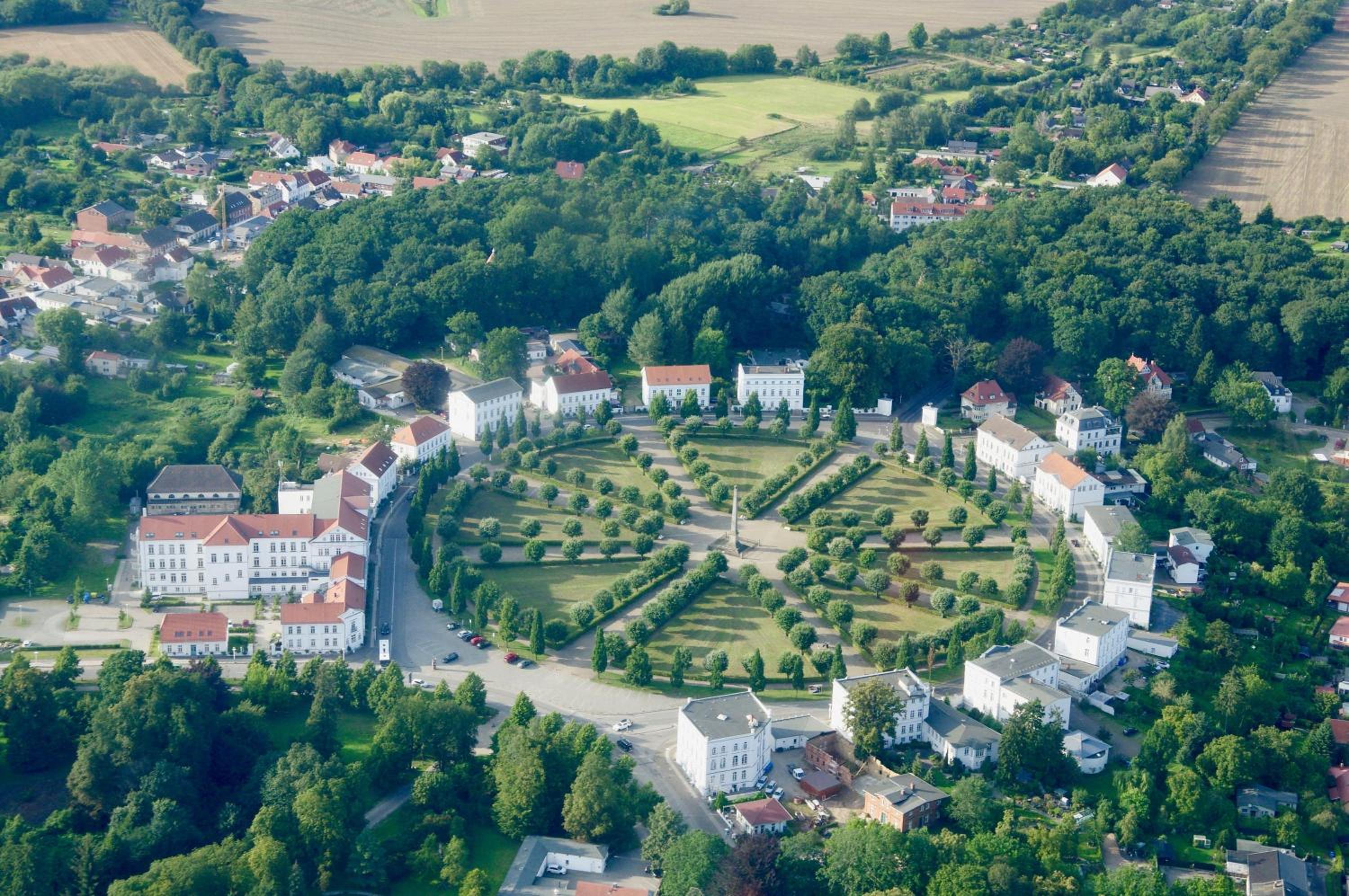 Urlaubsbahnhof-Gueterboden