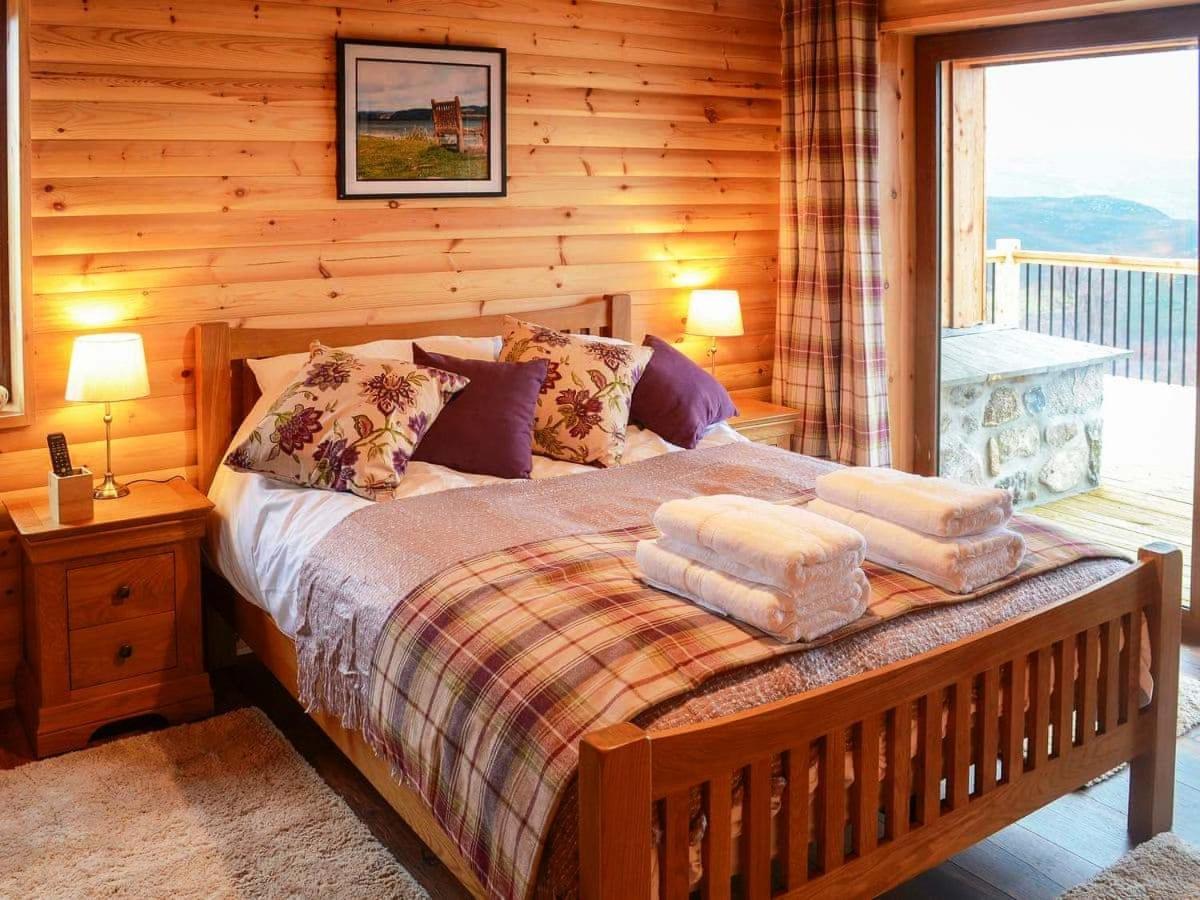 Red Kite & Osprey Lodges view 5