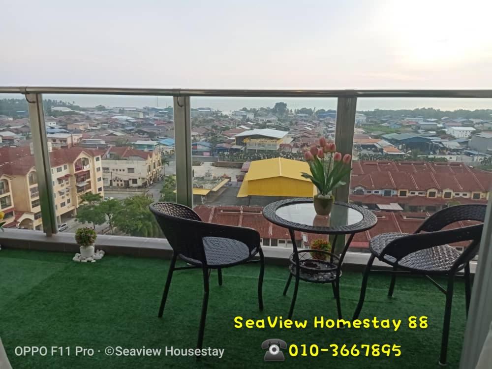 Sekinchan HighLevel SeaView Homestay 高楼 看海 阳台民宿 photo 2
