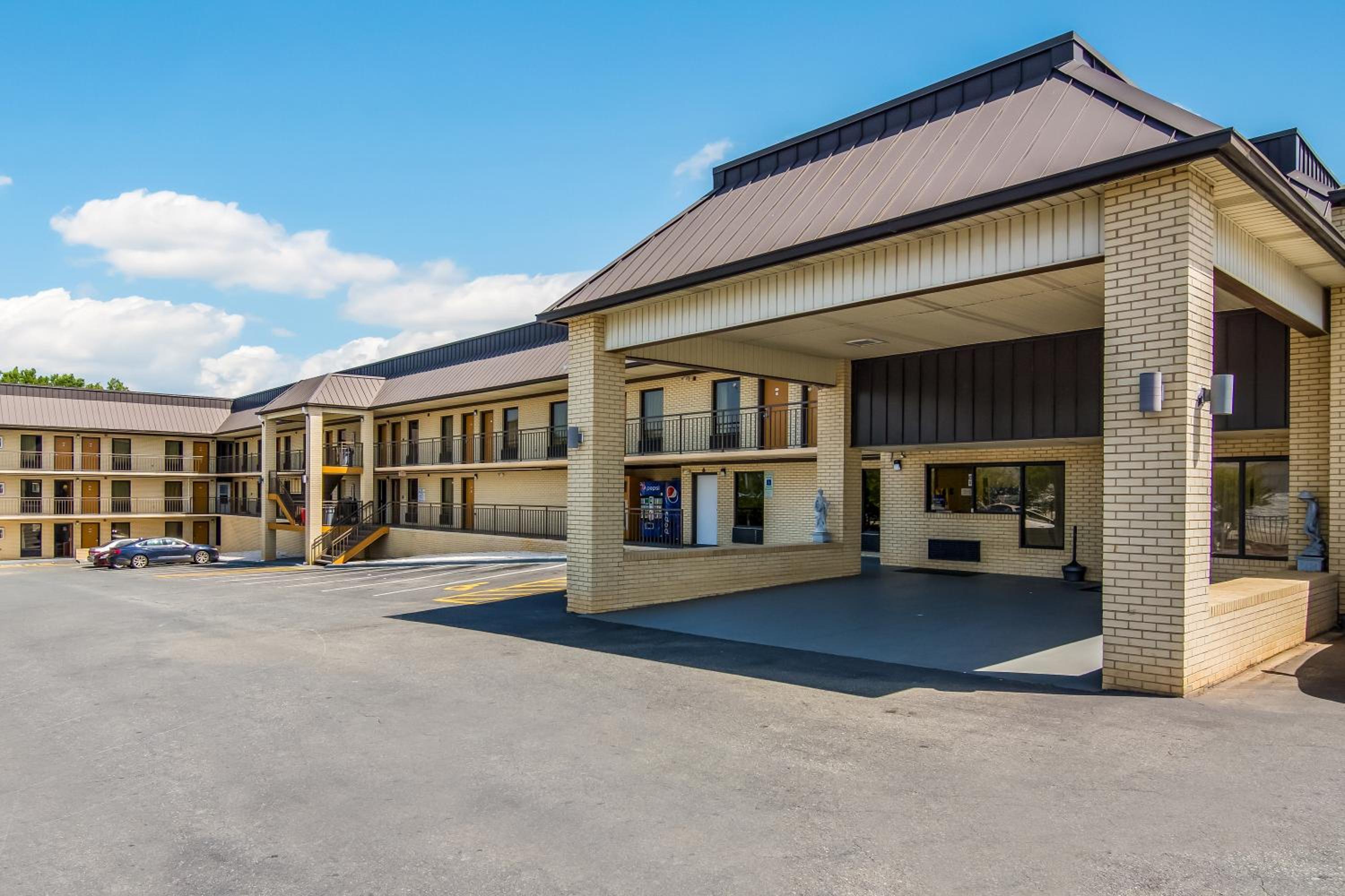Americas Best Value Inn Wadesboro view 4
