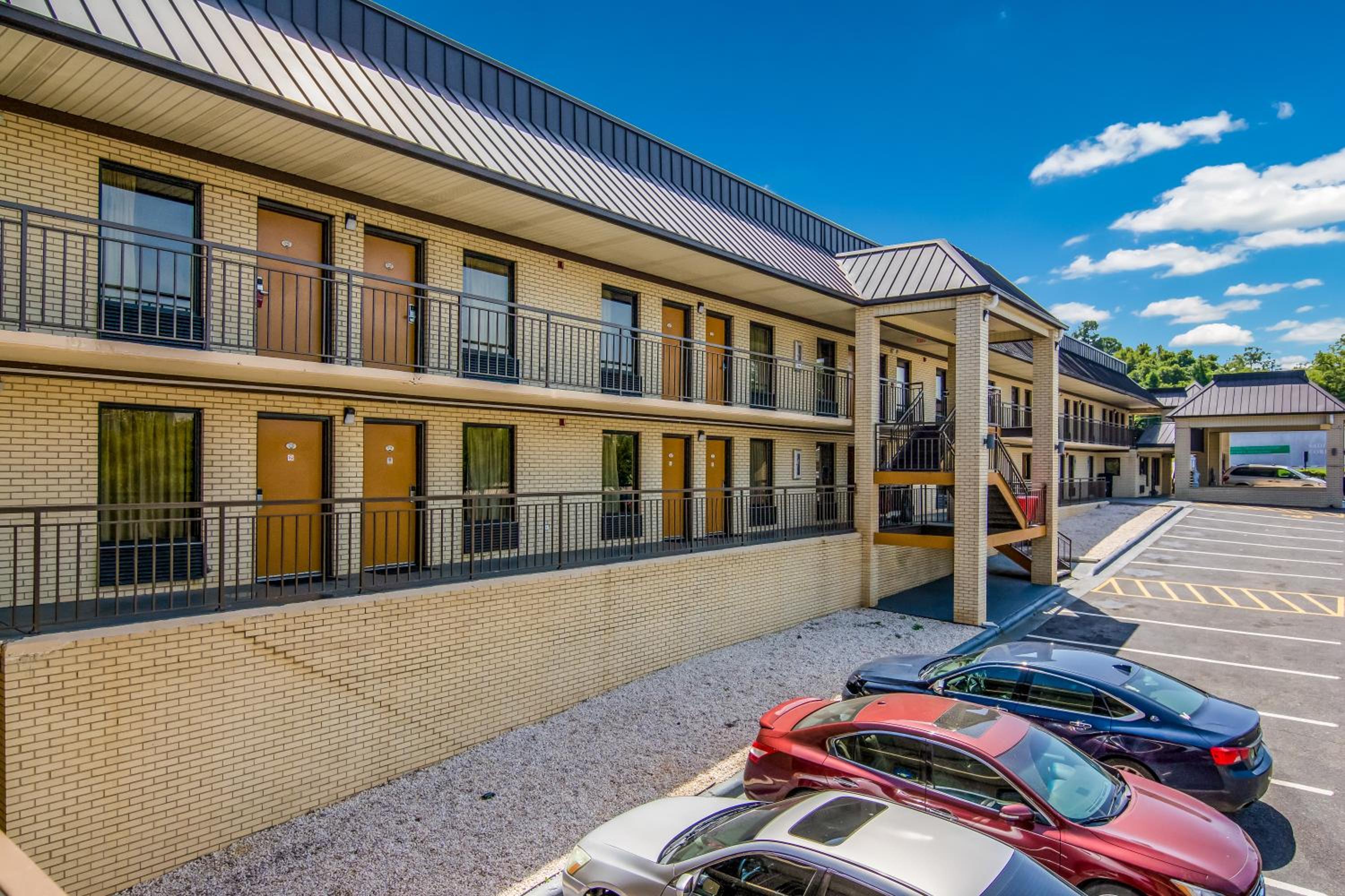 Americas Best Value Inn Wadesboro view 3