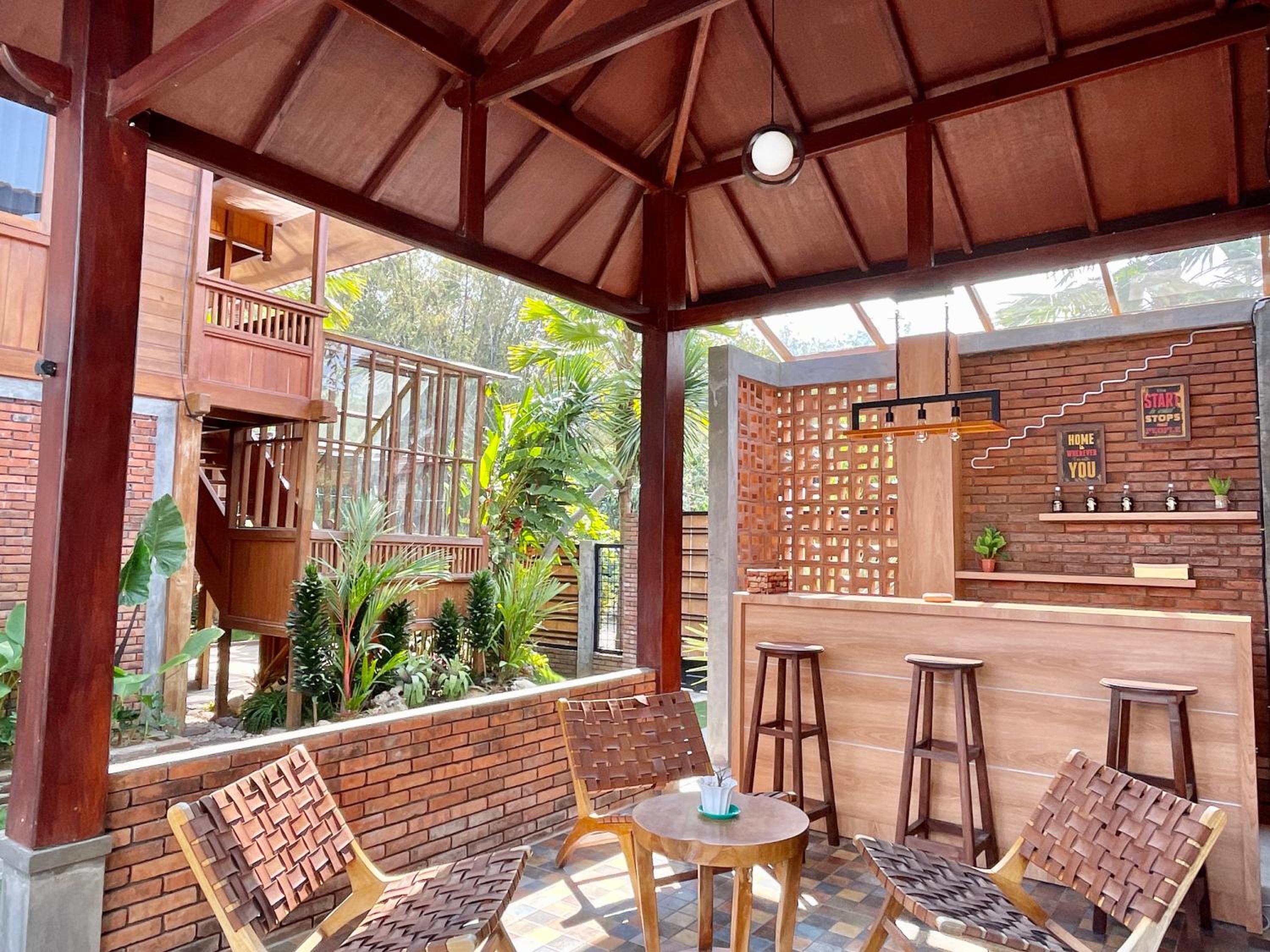 Tomohon Private Pool Villa Batu view 4