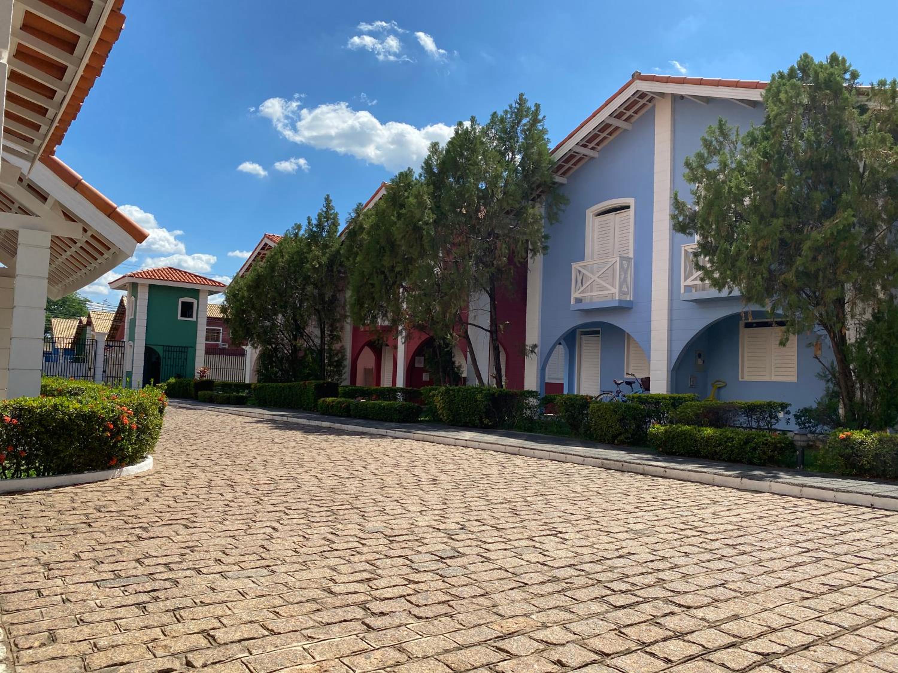 Casa em Condomínio 2 suítes casa 03