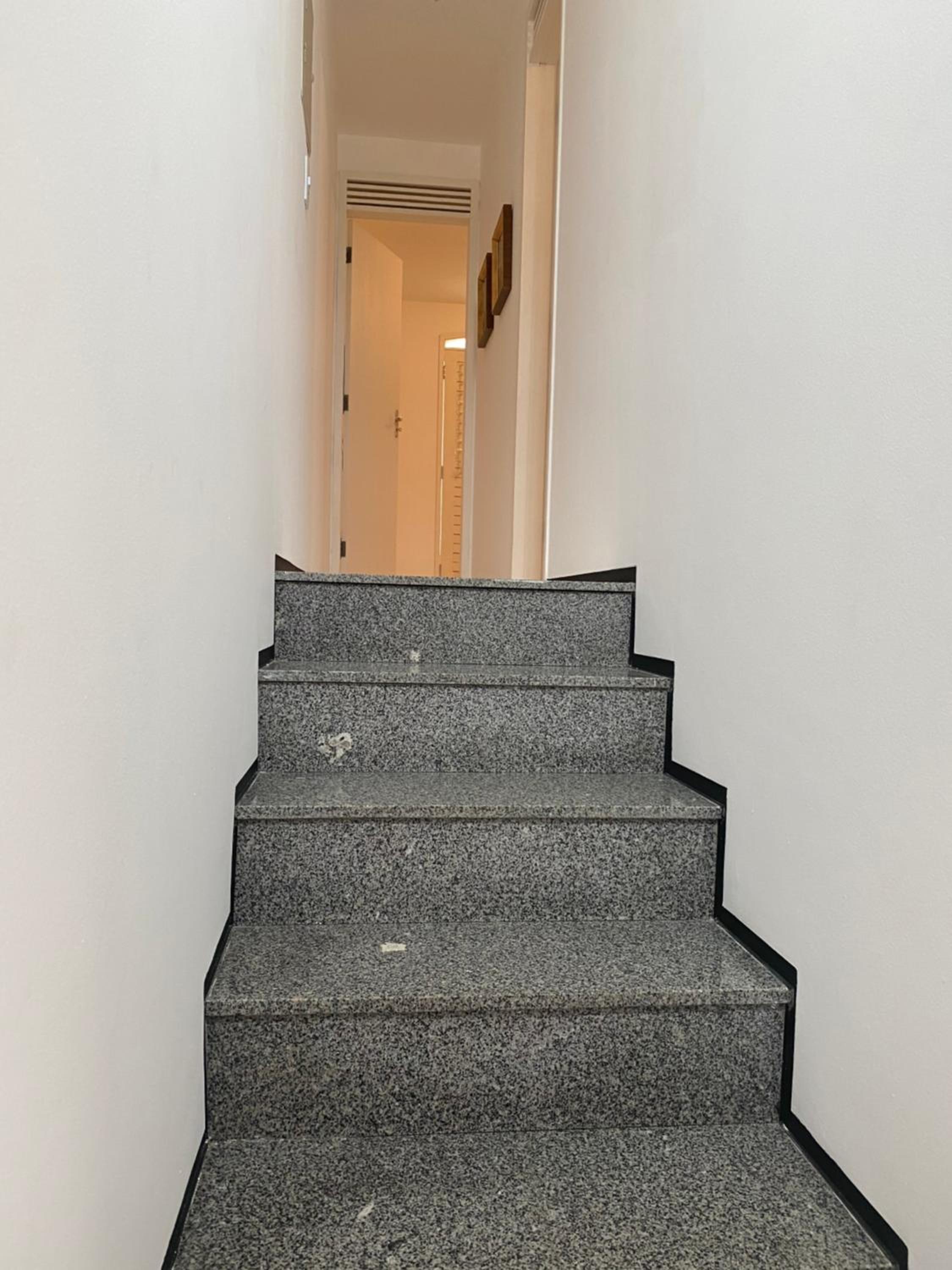 Casa em Condomínio 2 suítes casa 03