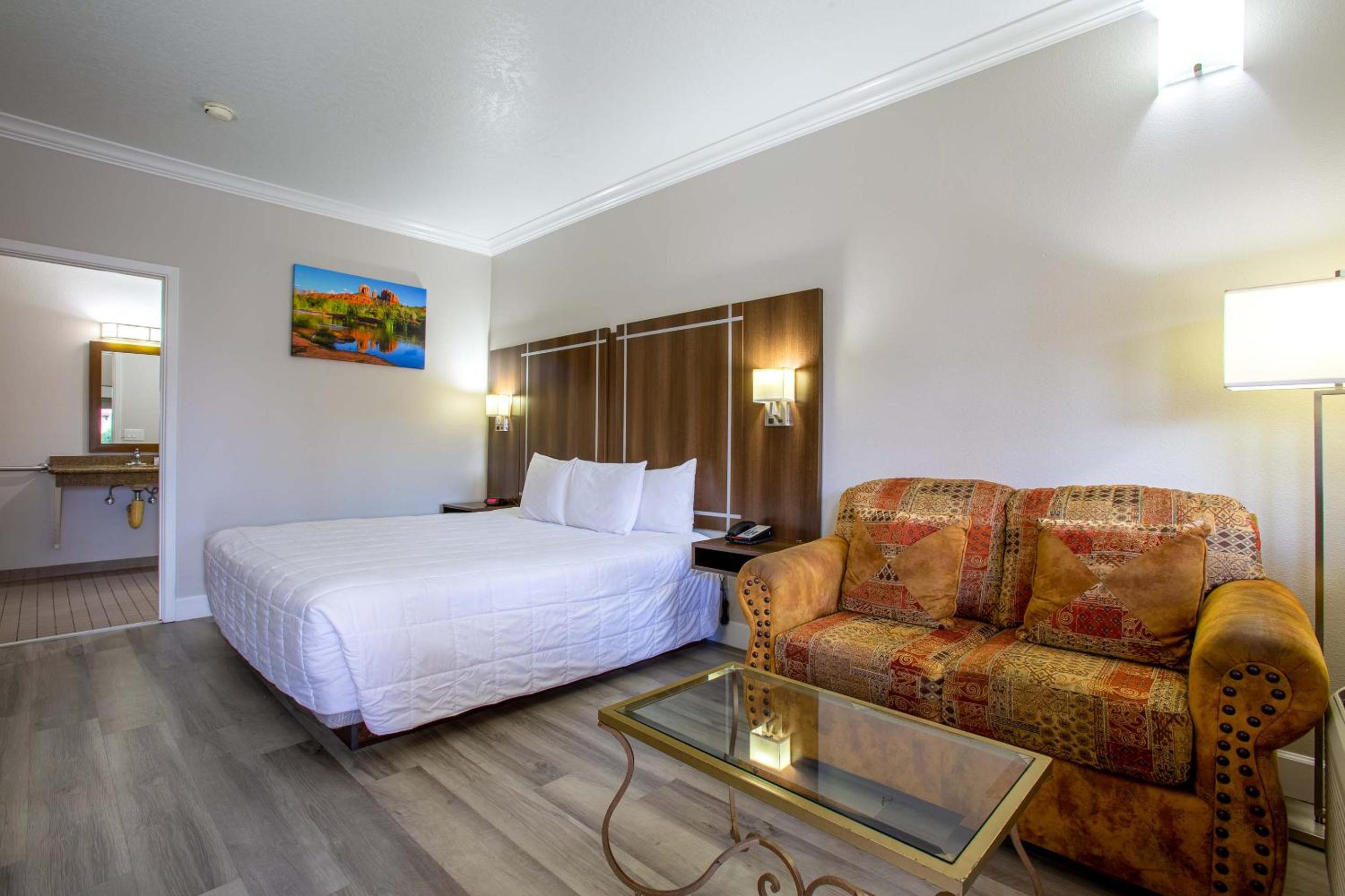 Sedona Vacations - Wildflower Inn at Bell Rock - Property Image 23