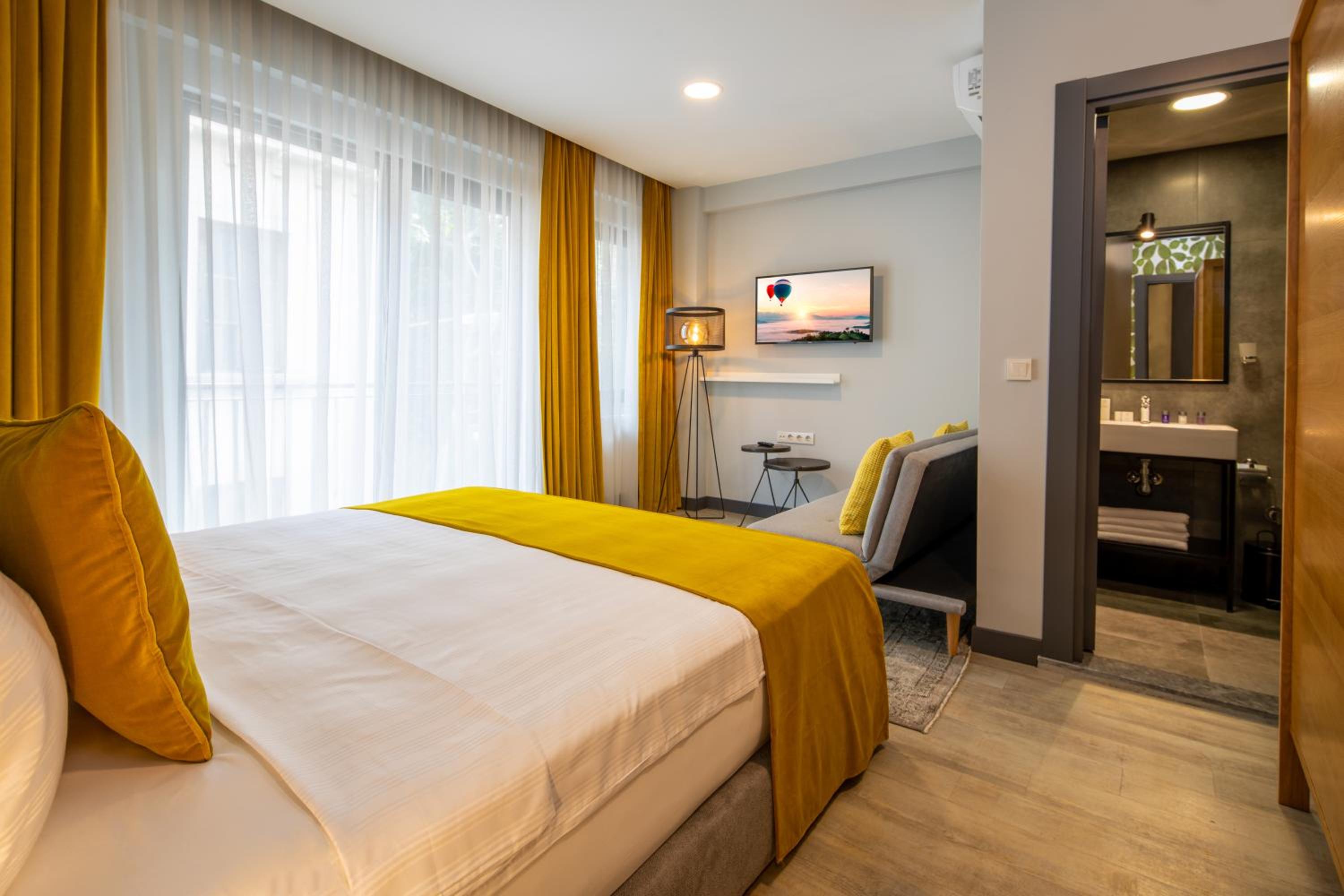 Green Parrot Hotel Istanbul