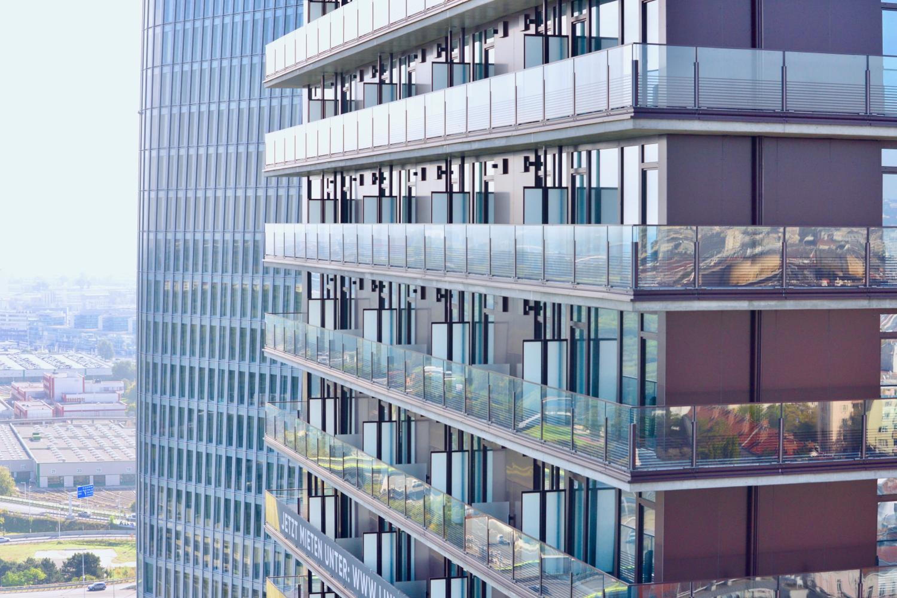 Brand-New, Close to Centre, Rooftop-Summer-Pool