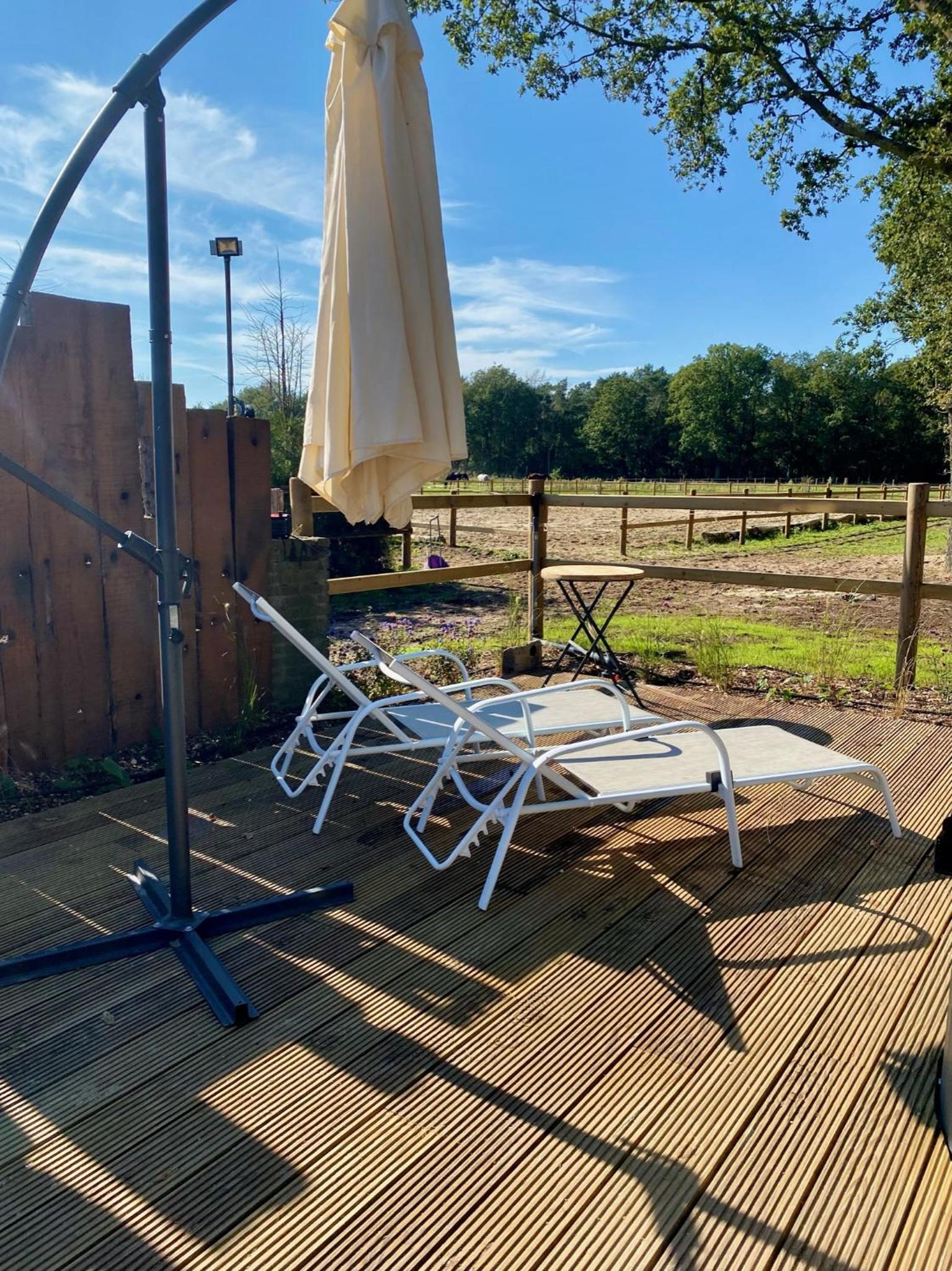 Luxe Finse Kota met Jacuzzi en SaunaBarrel de Zandhoef