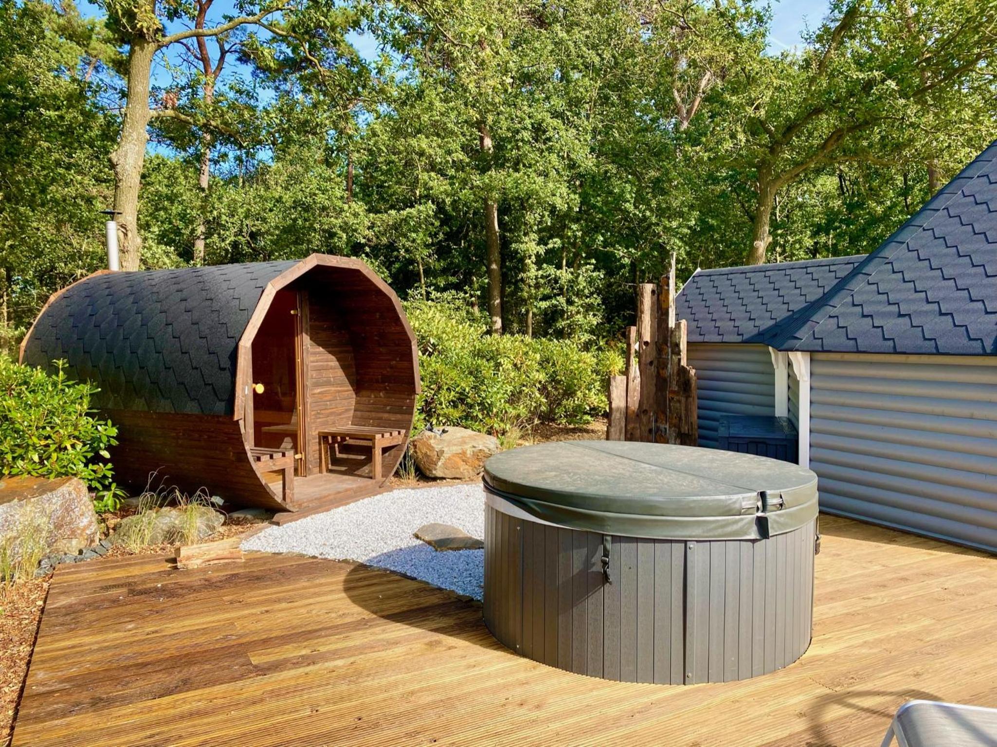 Hotel Luxe Finse Kota Met Jacuzzi En Saunabarrel De Zandhoef