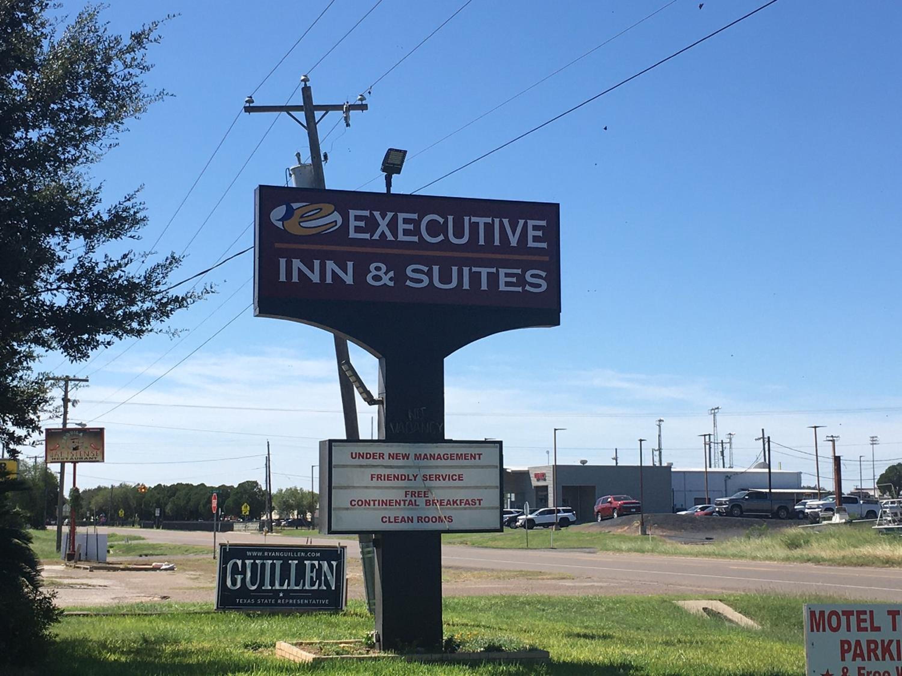 Hebbronville Executive Inn