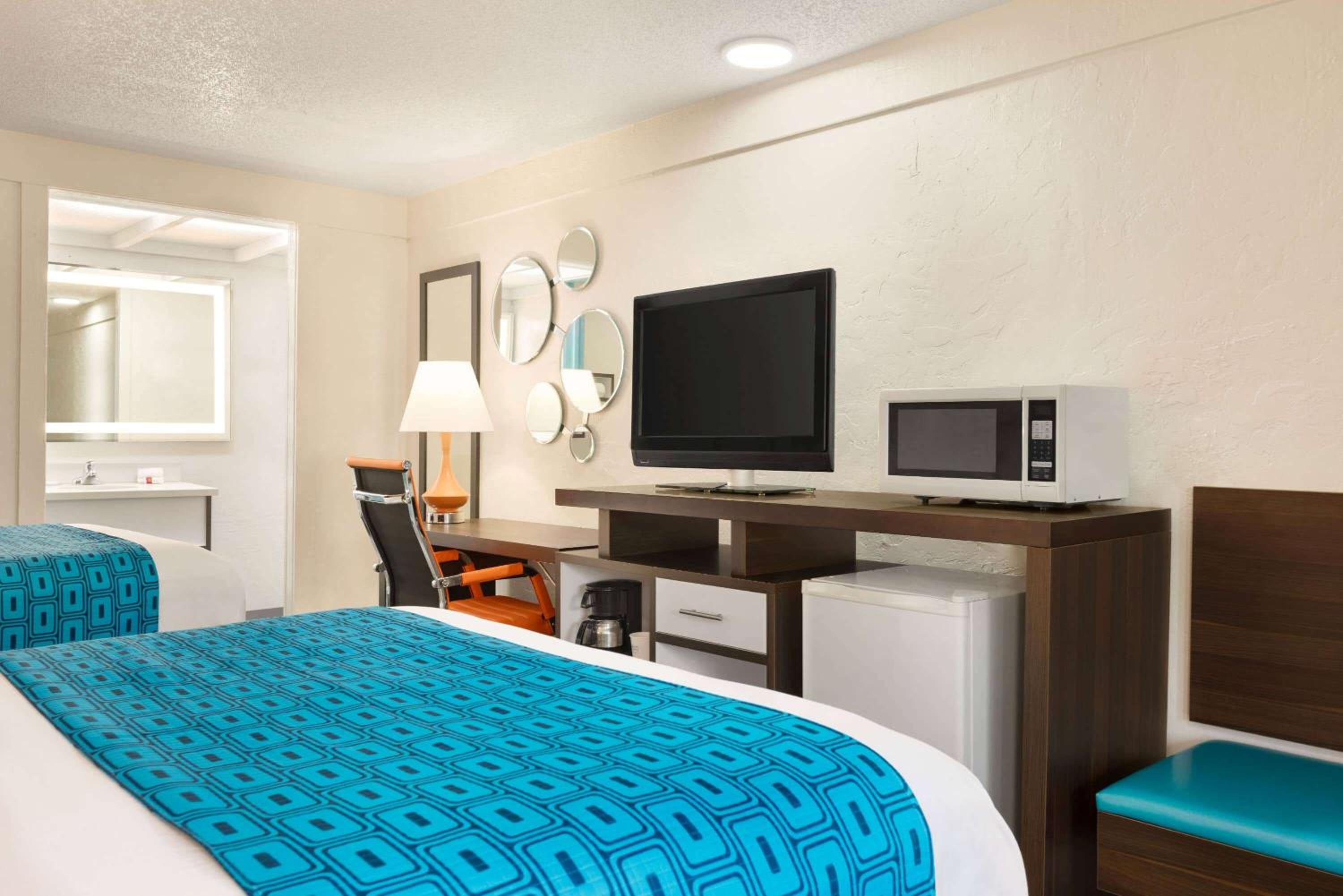 Dover Inn and Suites, Photo 34