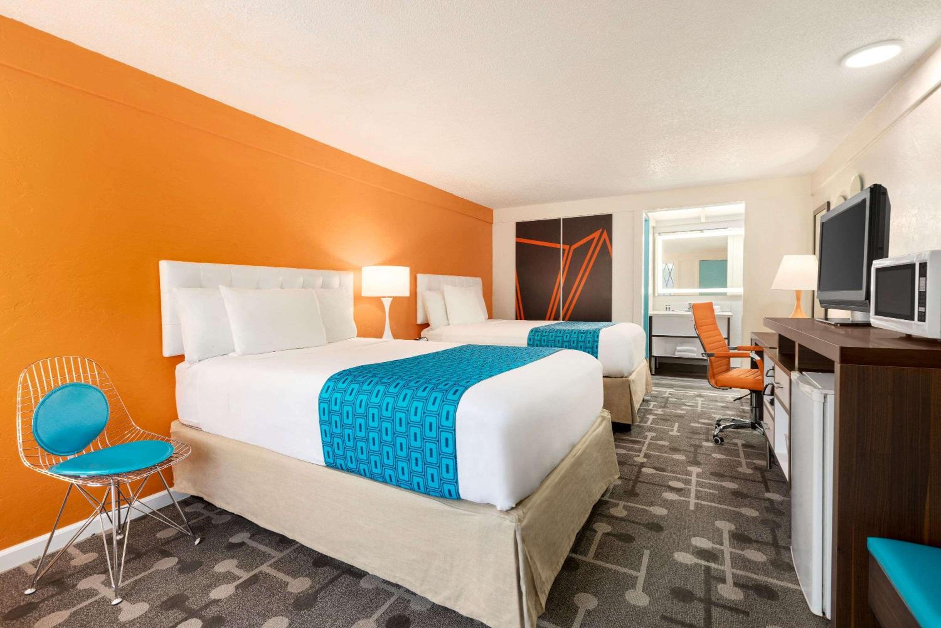 Dover Inn and Suites, Photo 26