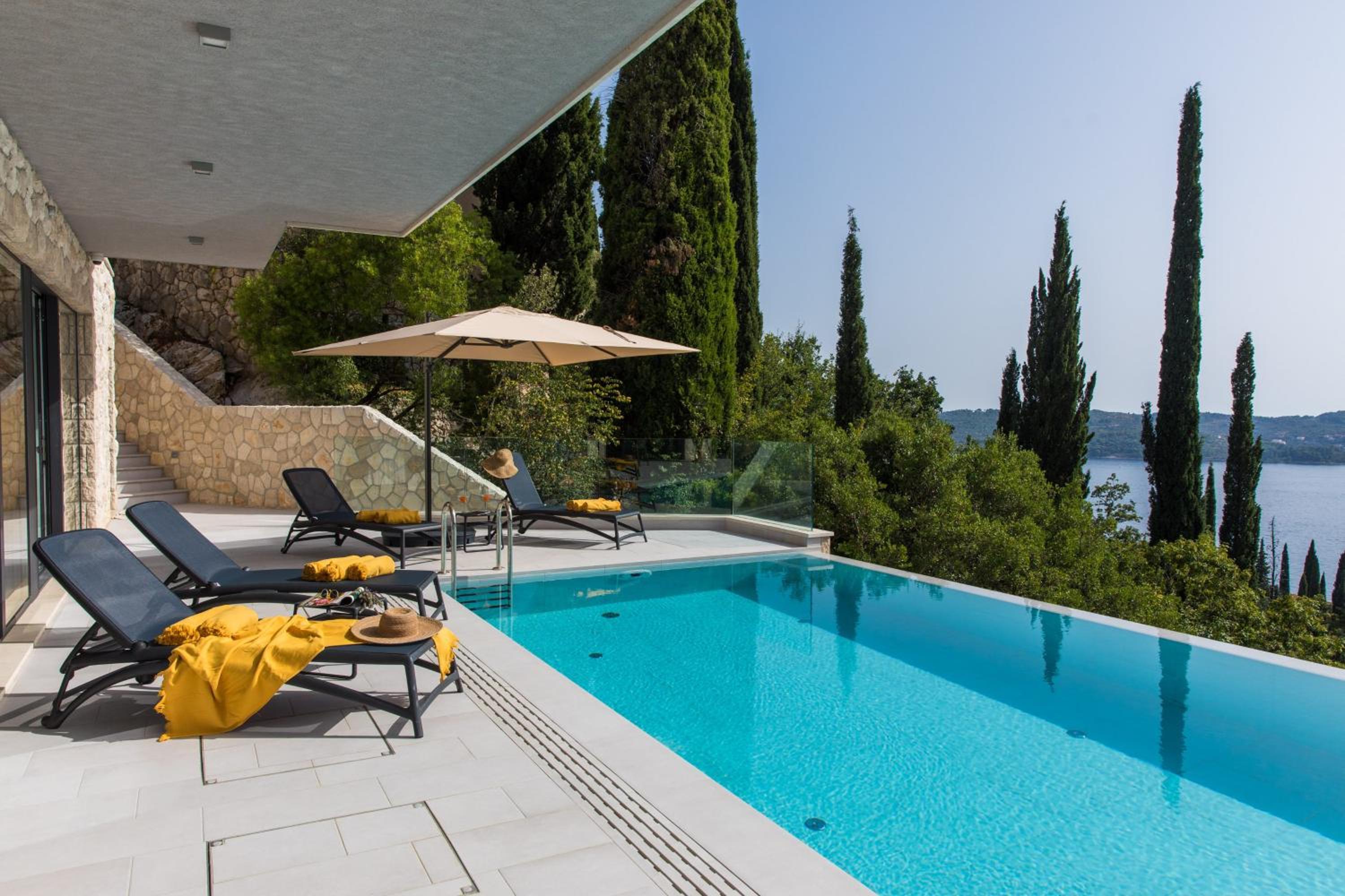 Luxury Villa Helios 5*