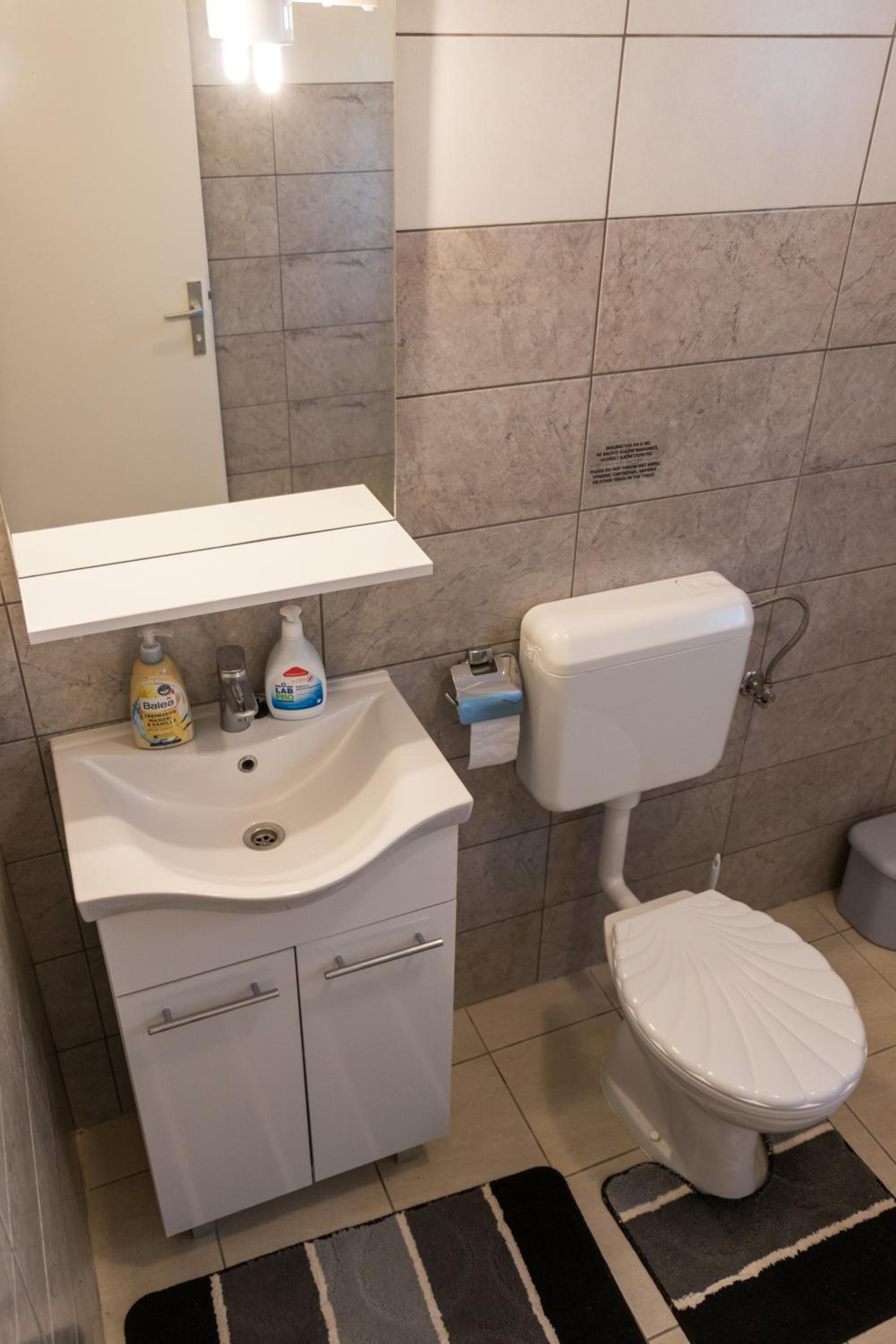 Photo 16