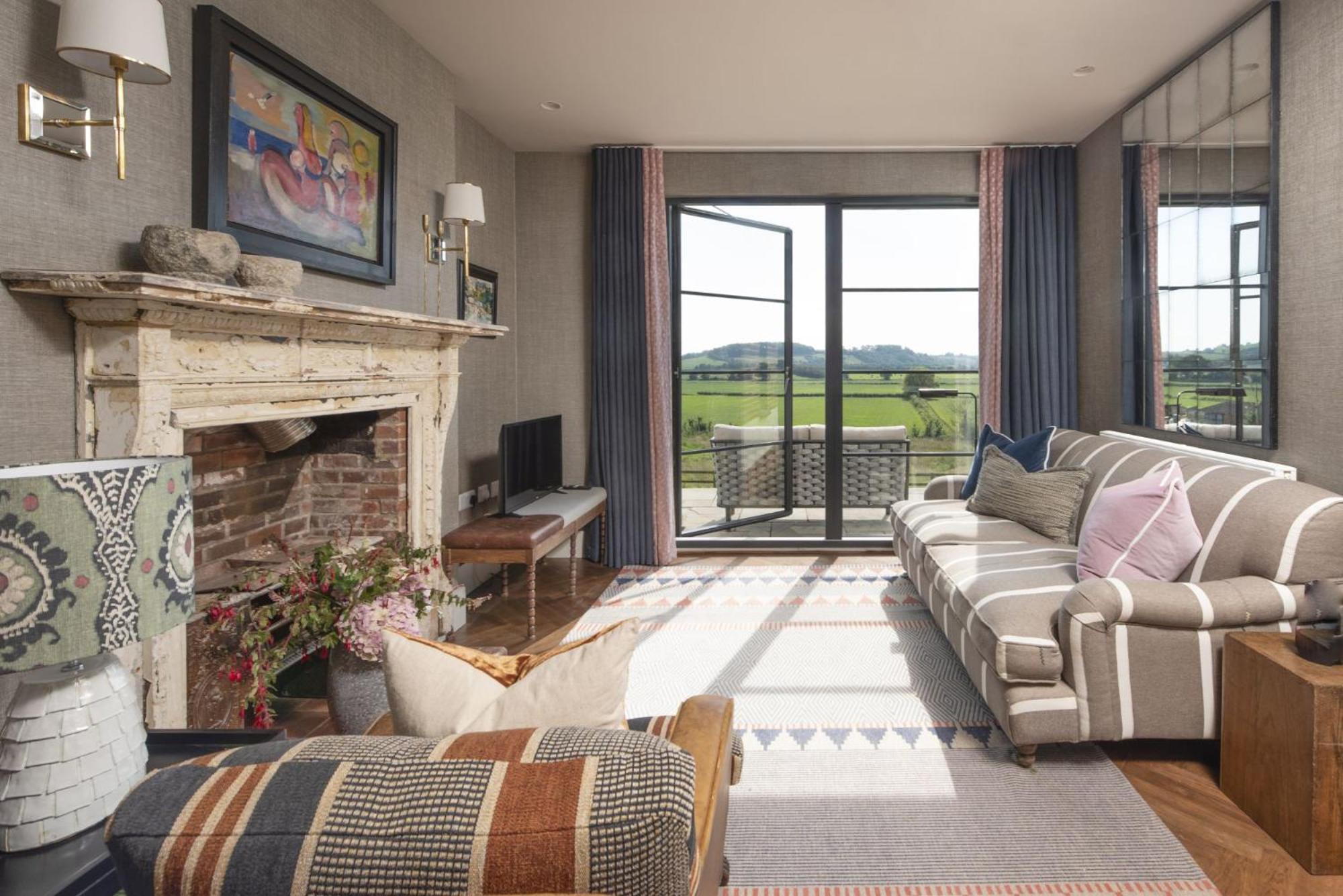 Decoy Farm House - Parking for 3 cars - Hot tub - Wi-Fi view 3