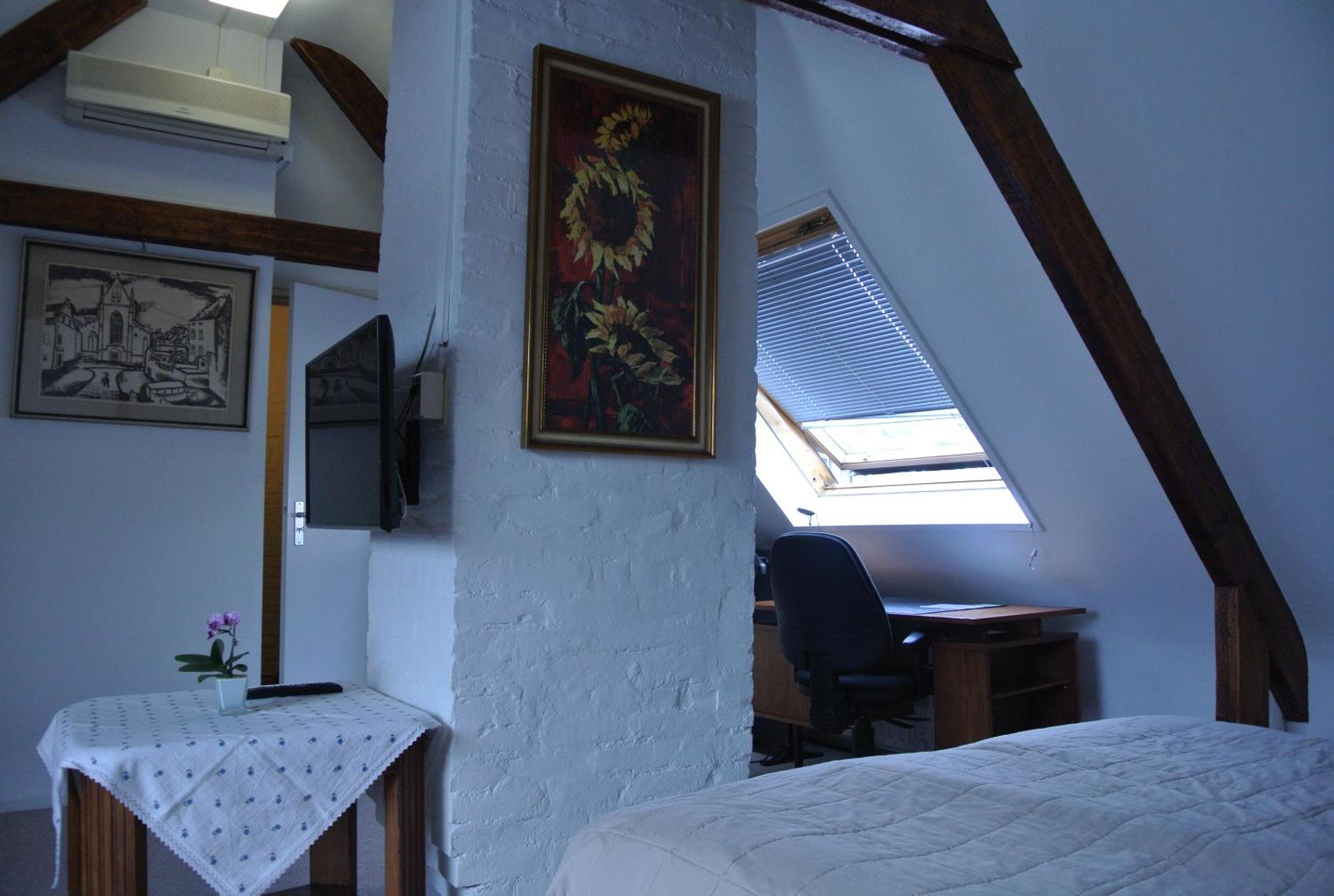 Photo 16
