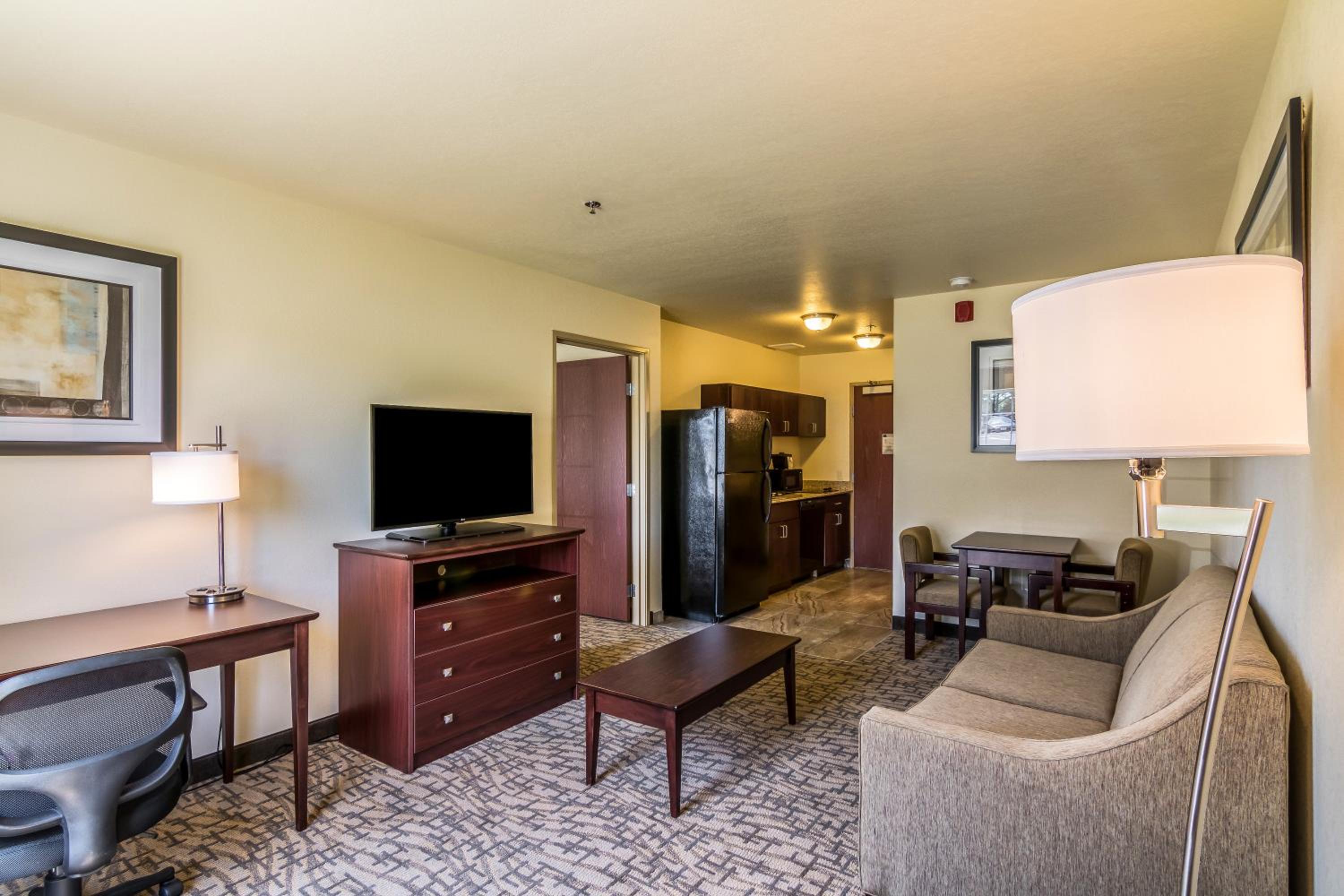 Cobblestone Inn & Suites - Barron