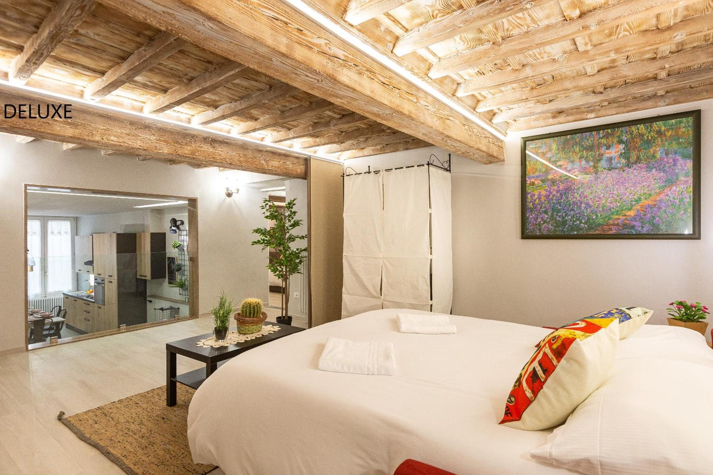 Geppi's Apartments