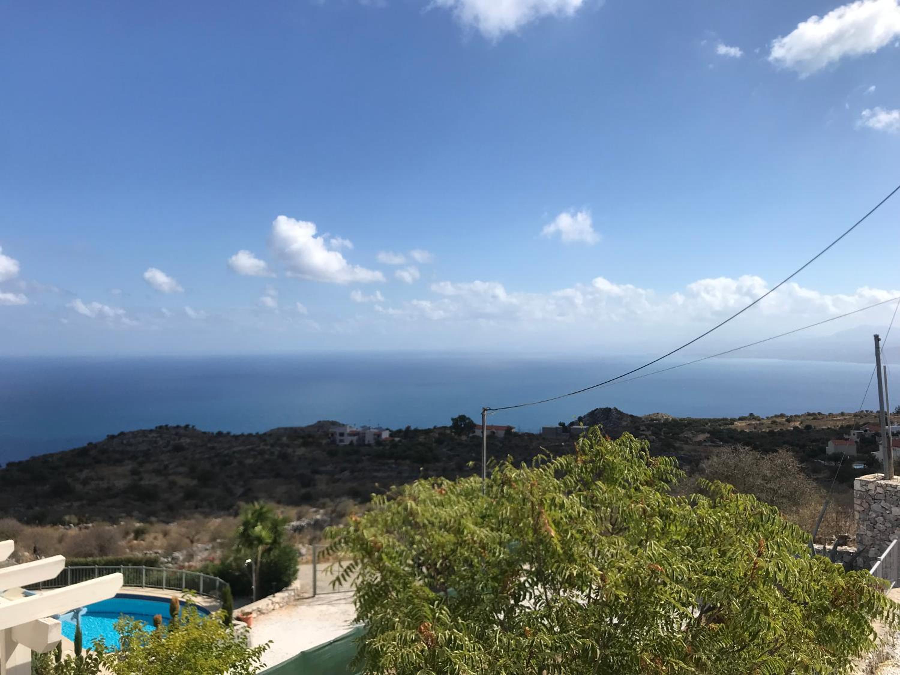 Villa Lawton - Magnificent sea & mountain views!