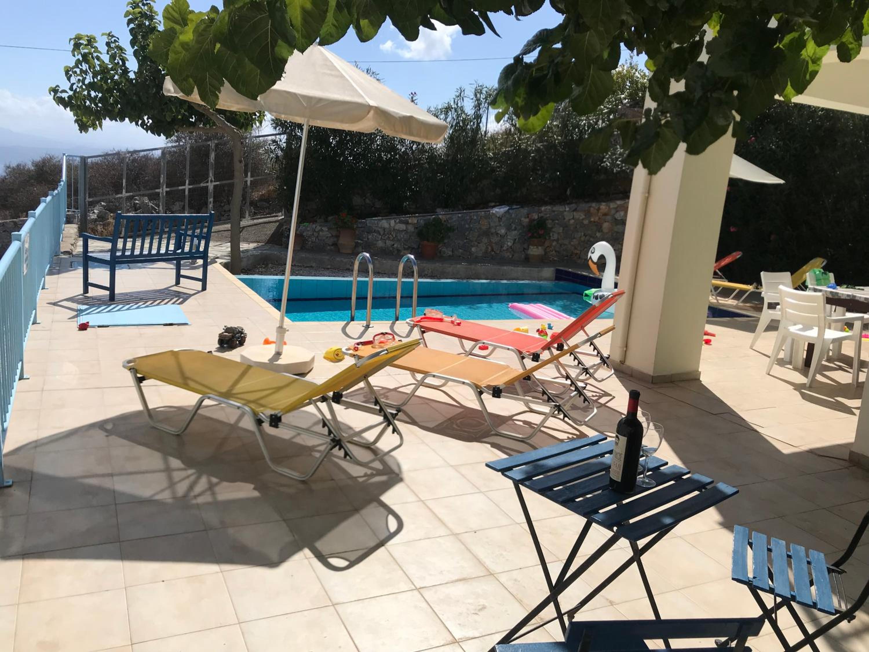 Villa Lawton - Magnificent sea & mountain views!