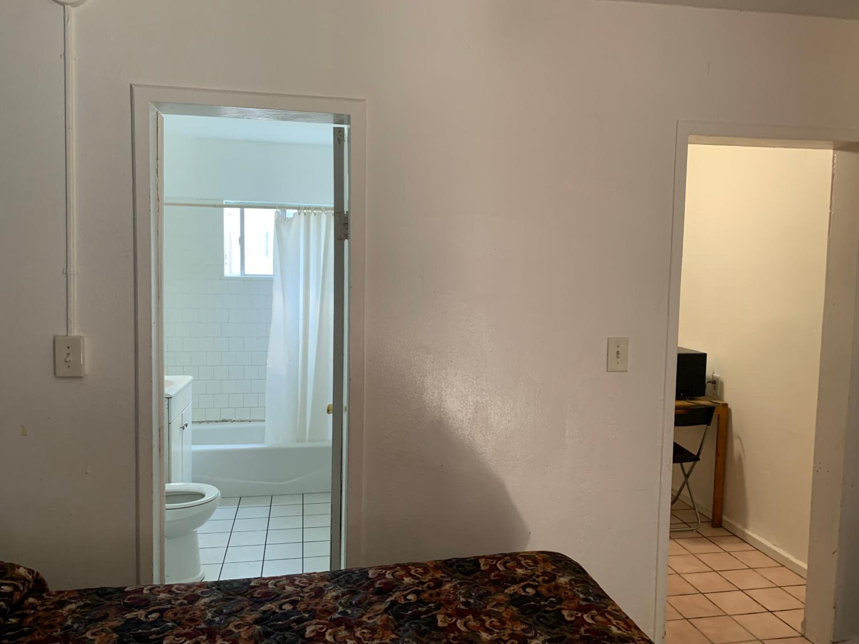 Encore Inn Inglewood view 5