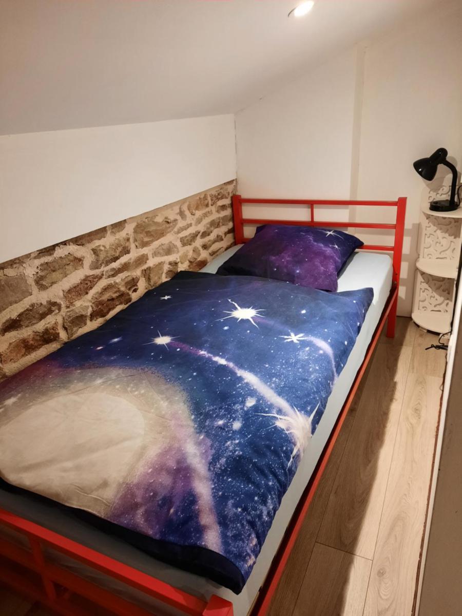 Photo 12