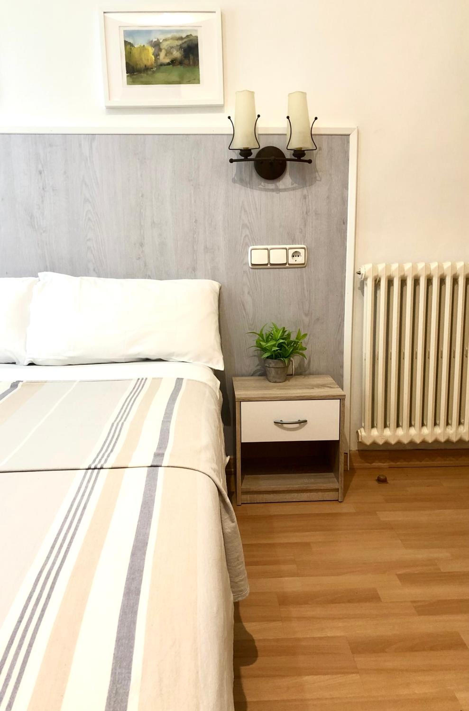 Hostal Escartín view 5
