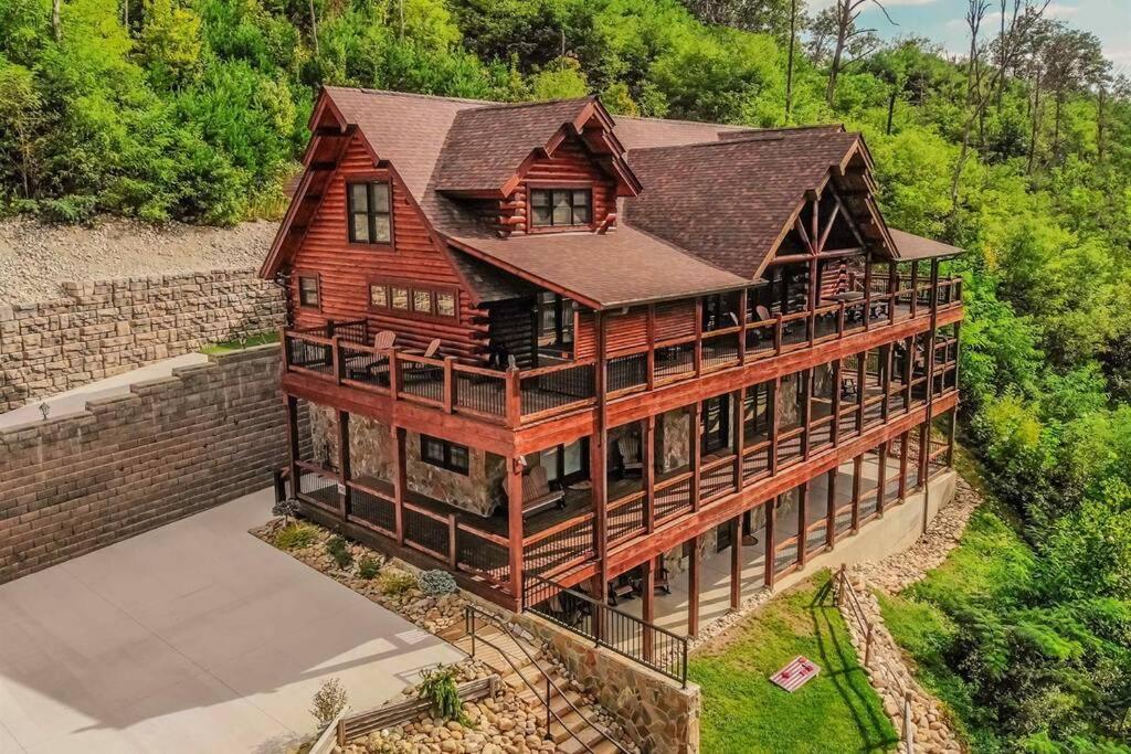 Roaring Fork Lodge view 2
