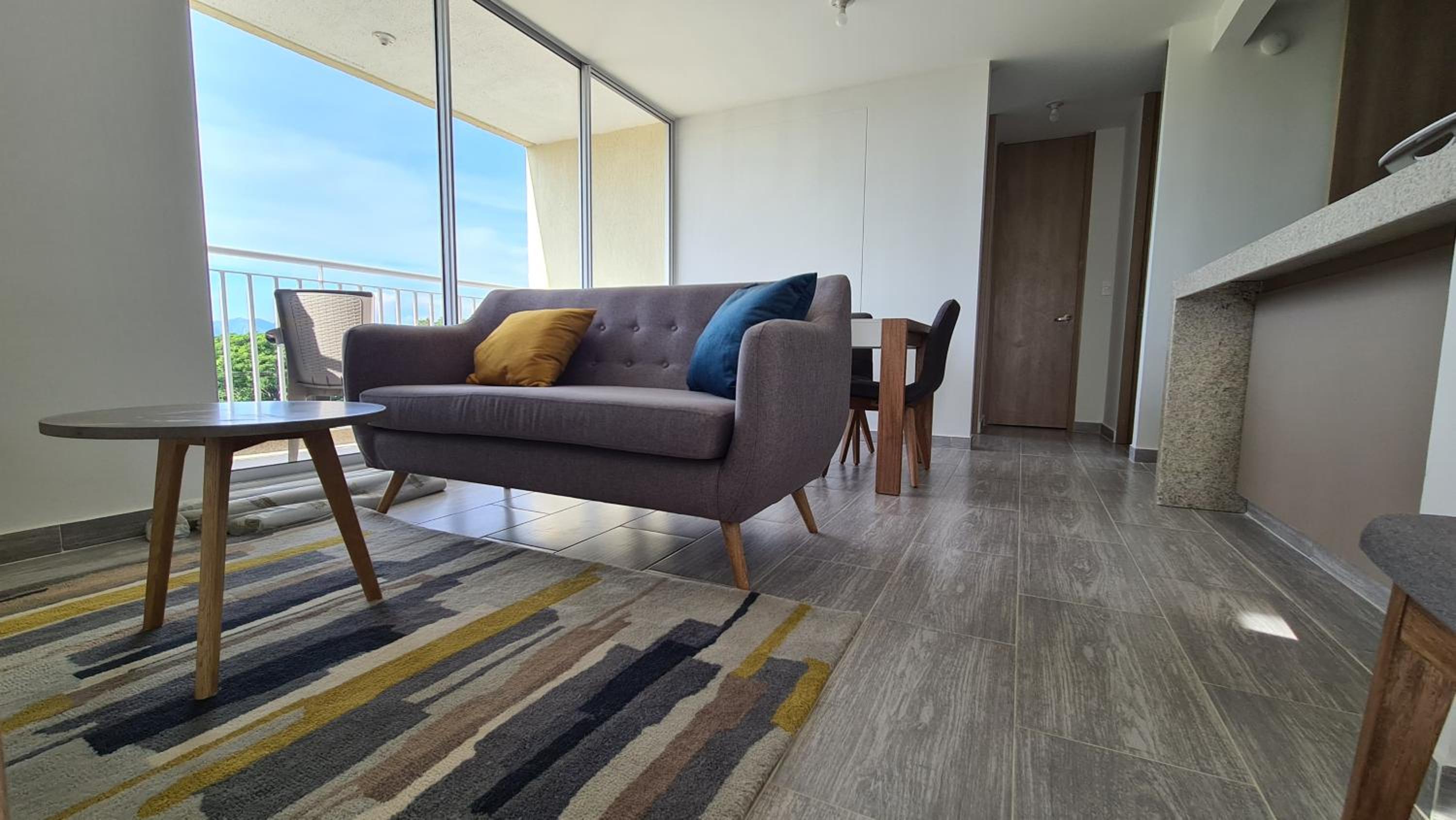Apartamento moderno en Puerto Azul Club House view 3