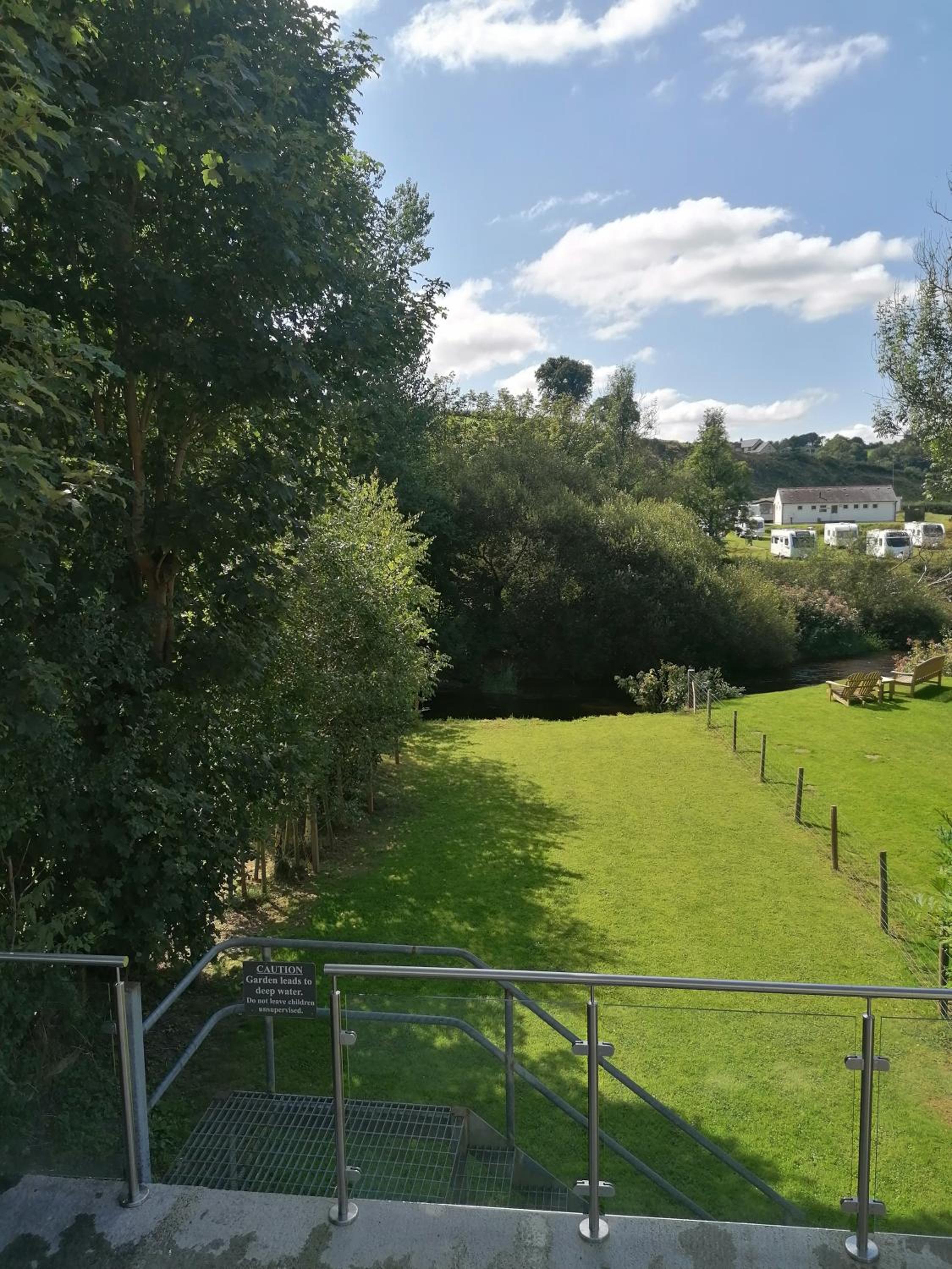 Cottage by the river in Cenarth with seasonal fishing and Wifi view 3