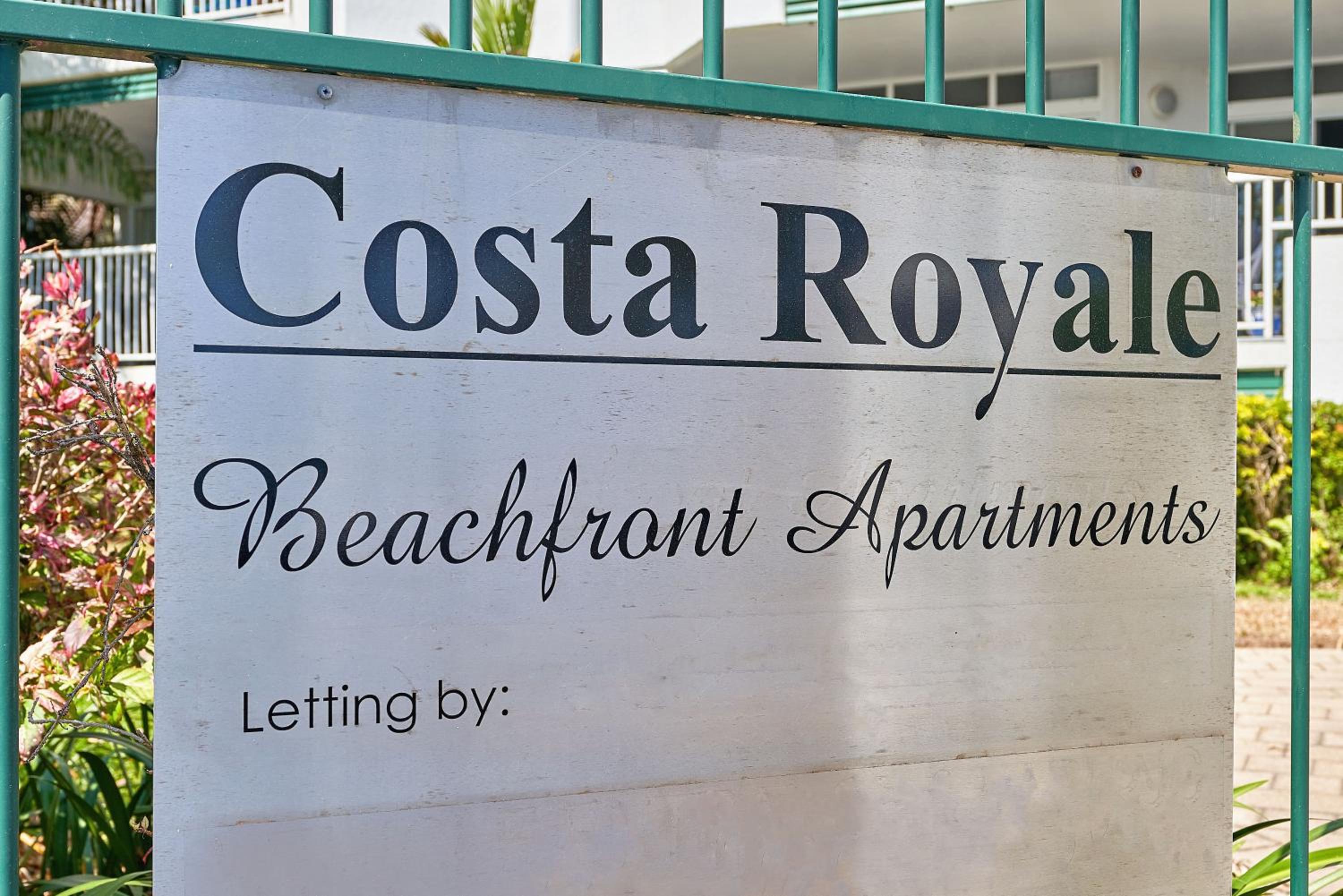 Trinity Beach Vacations - Costa Royale Beachfront Apartment - Property Image 1