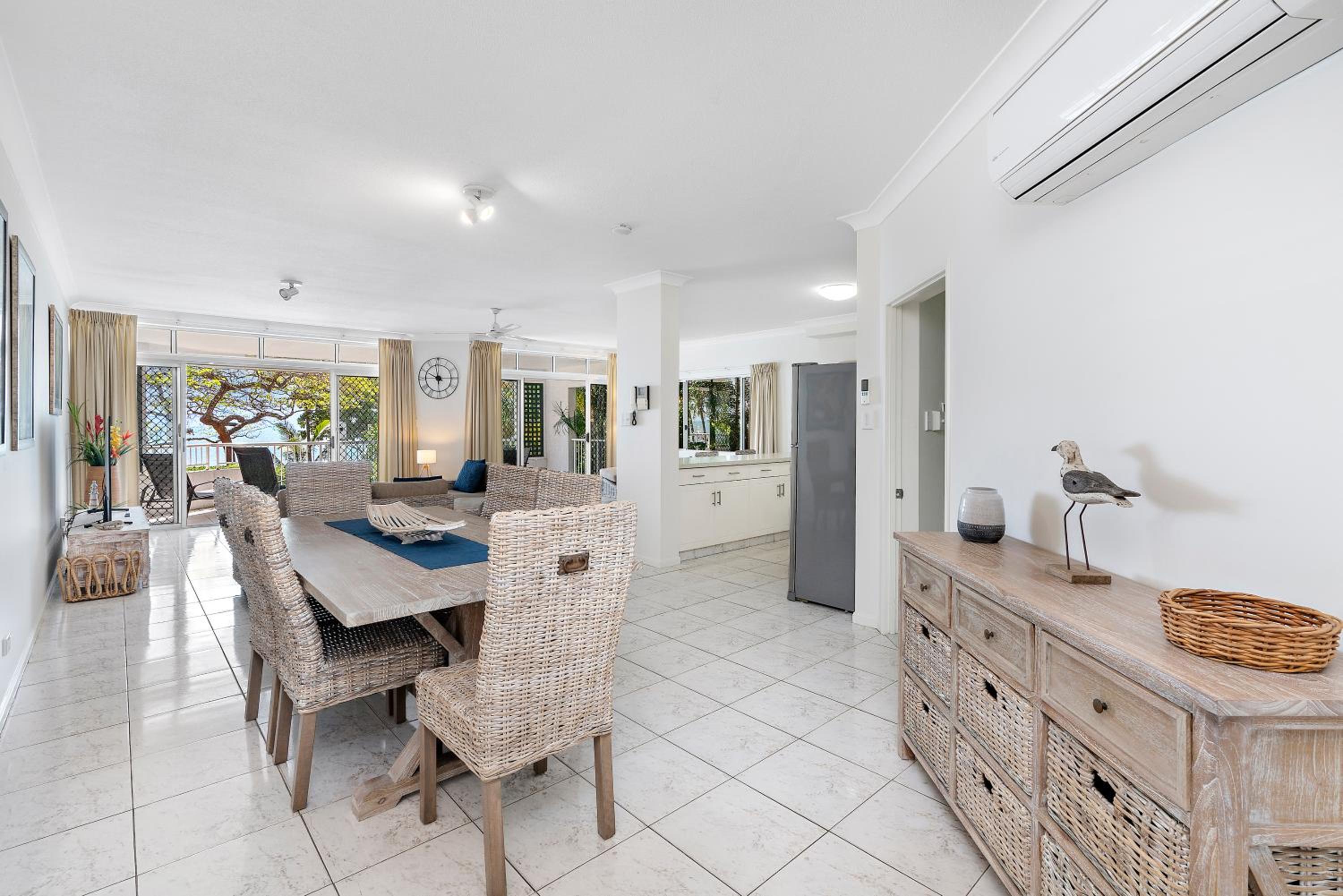 Trinity Beach Vacations - Costa Royale Beachfront Apartment - Property Image 19