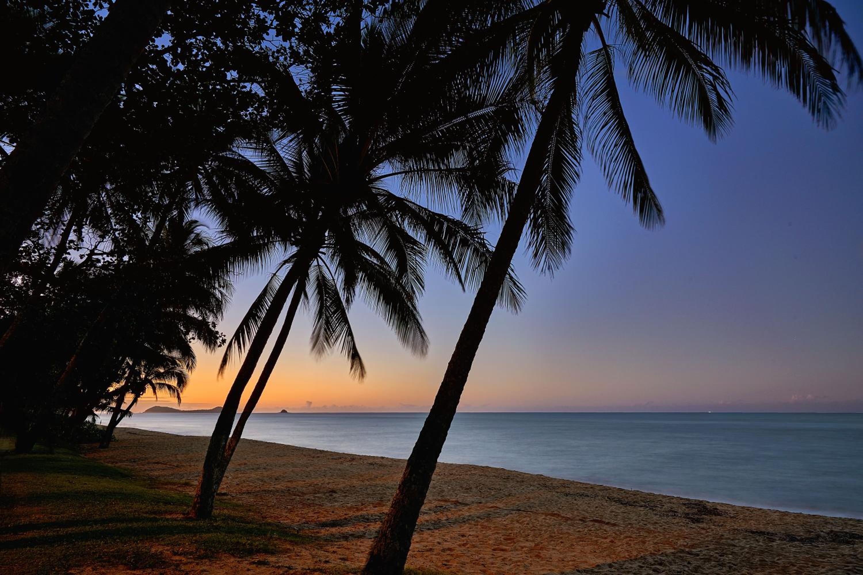 Trinity Beach Vacations - Costa Royale Beachfront Apartment - Property Image 3