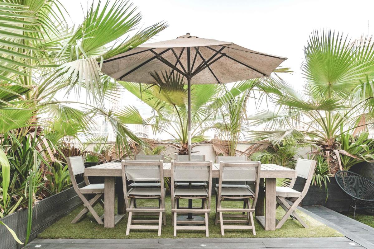 Private Urban Jungle Hideout - 2BR - Dubai Marina