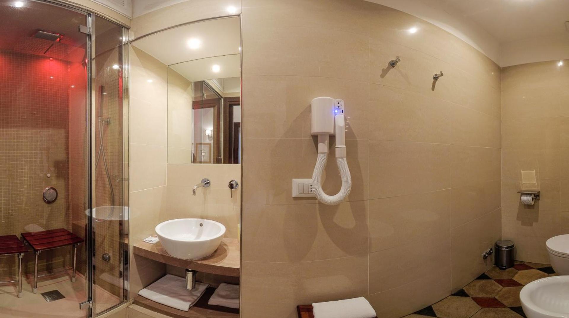 Navona Central Suites