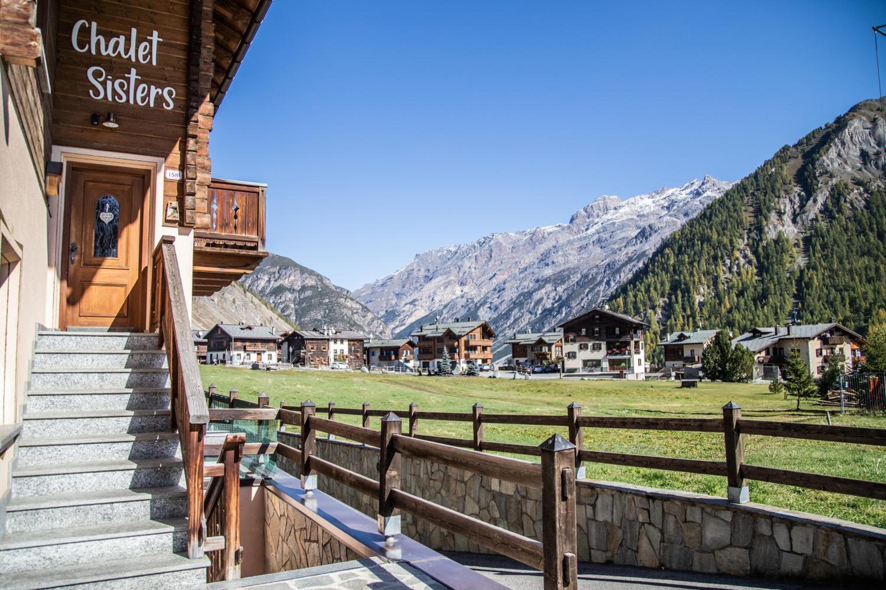 Chalet Sisters