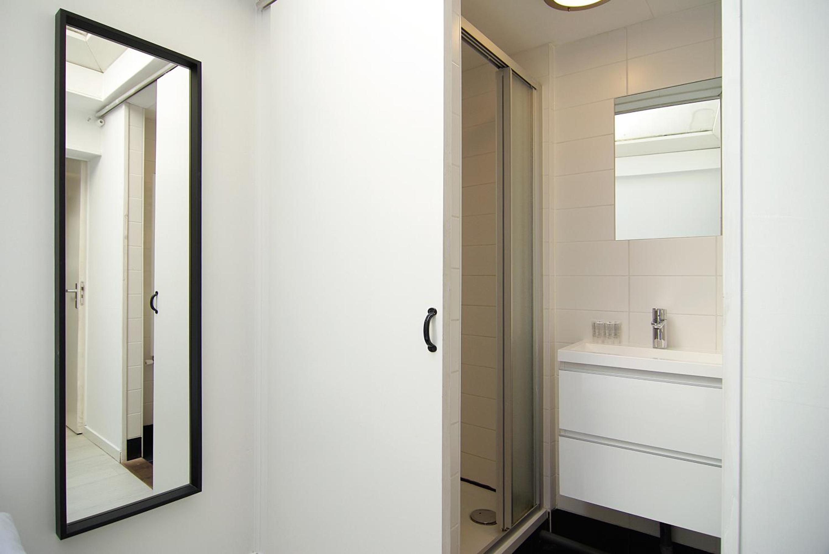 Cosy apartment right in the city center with AIRCO!